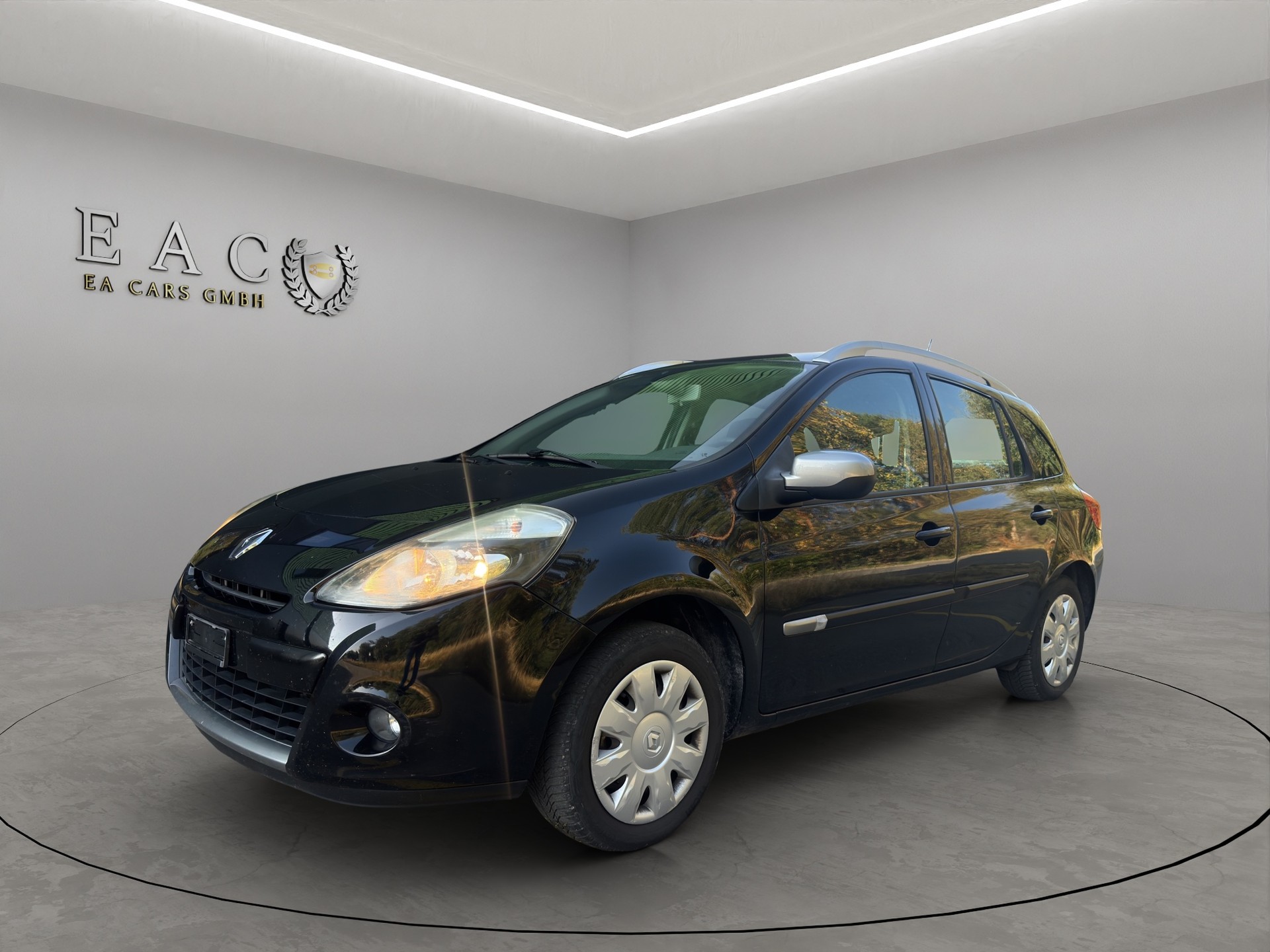 RENAULT Clio Grandtour 1.6 16V Night&Day Automatic-image-0