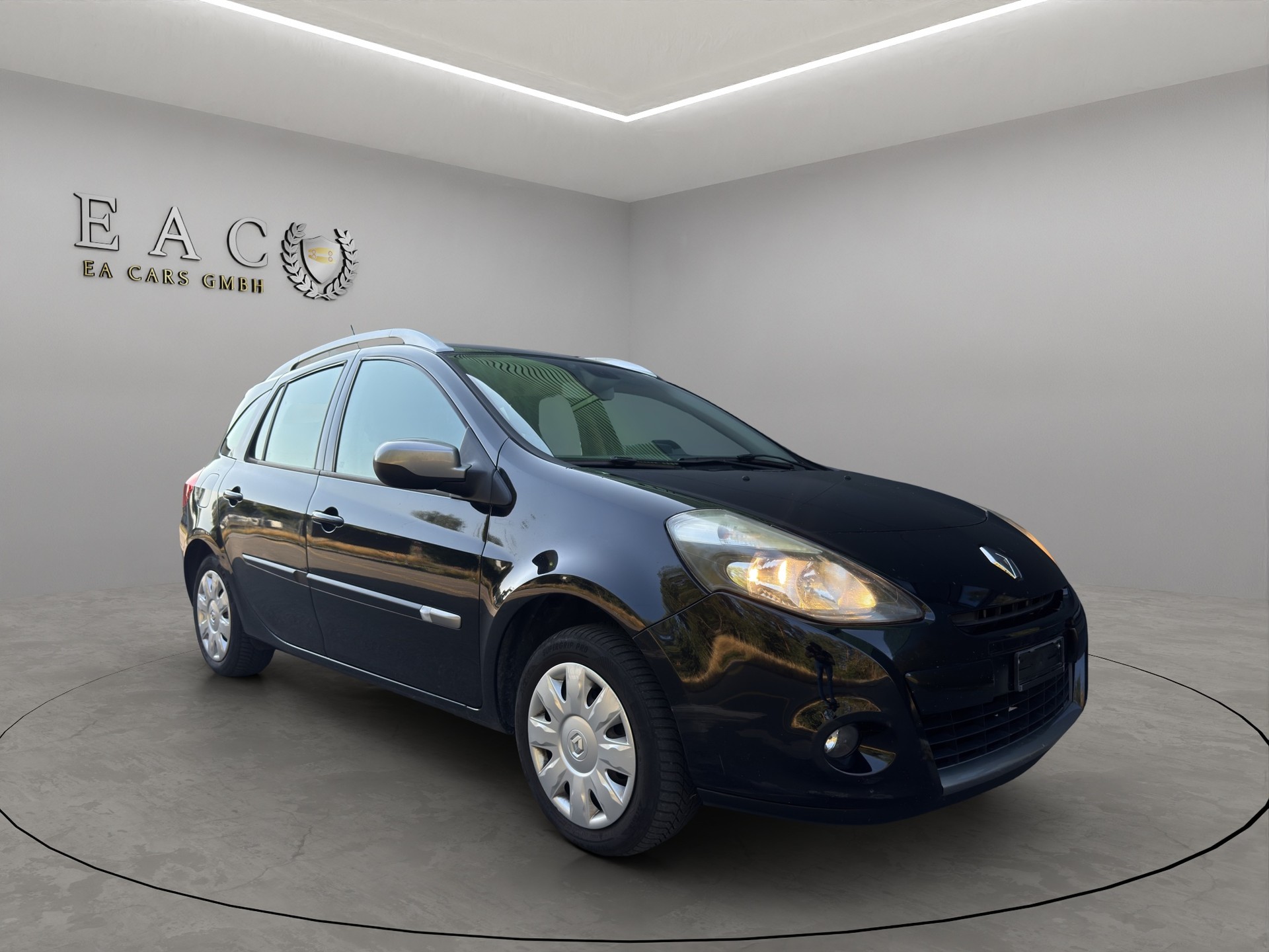 RENAULT Clio Grandtour 1.6 16V Night&Day Automatic-image-6