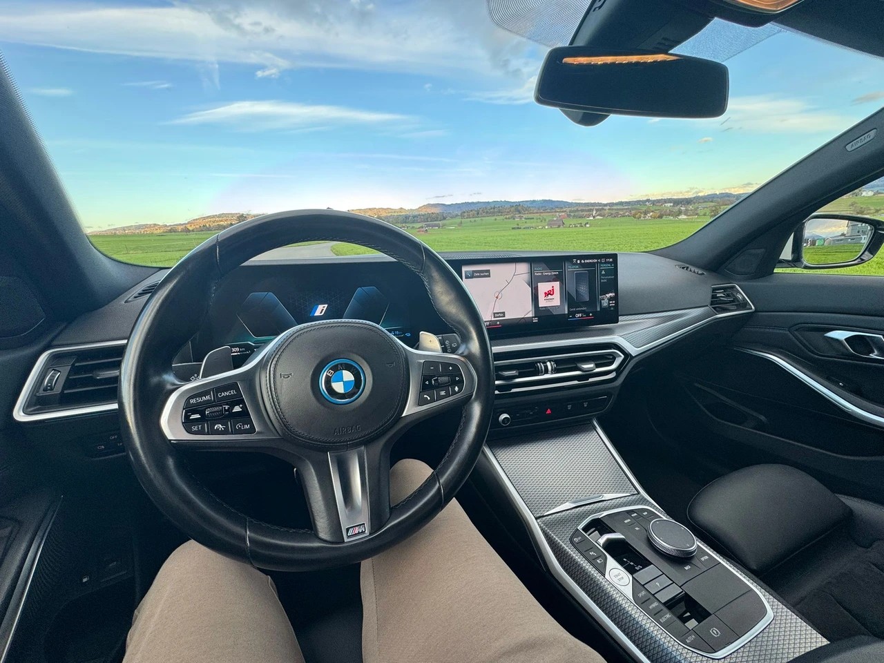BMW 330e Touring Steptronic M Sport Pro-image-8