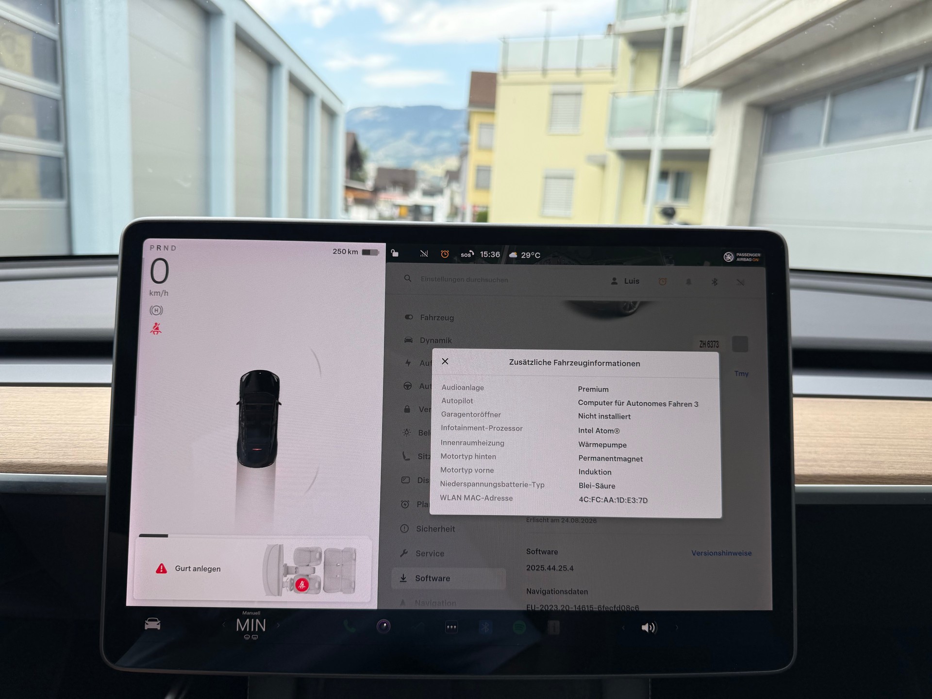 TESLA Model Y Long Range-image-18