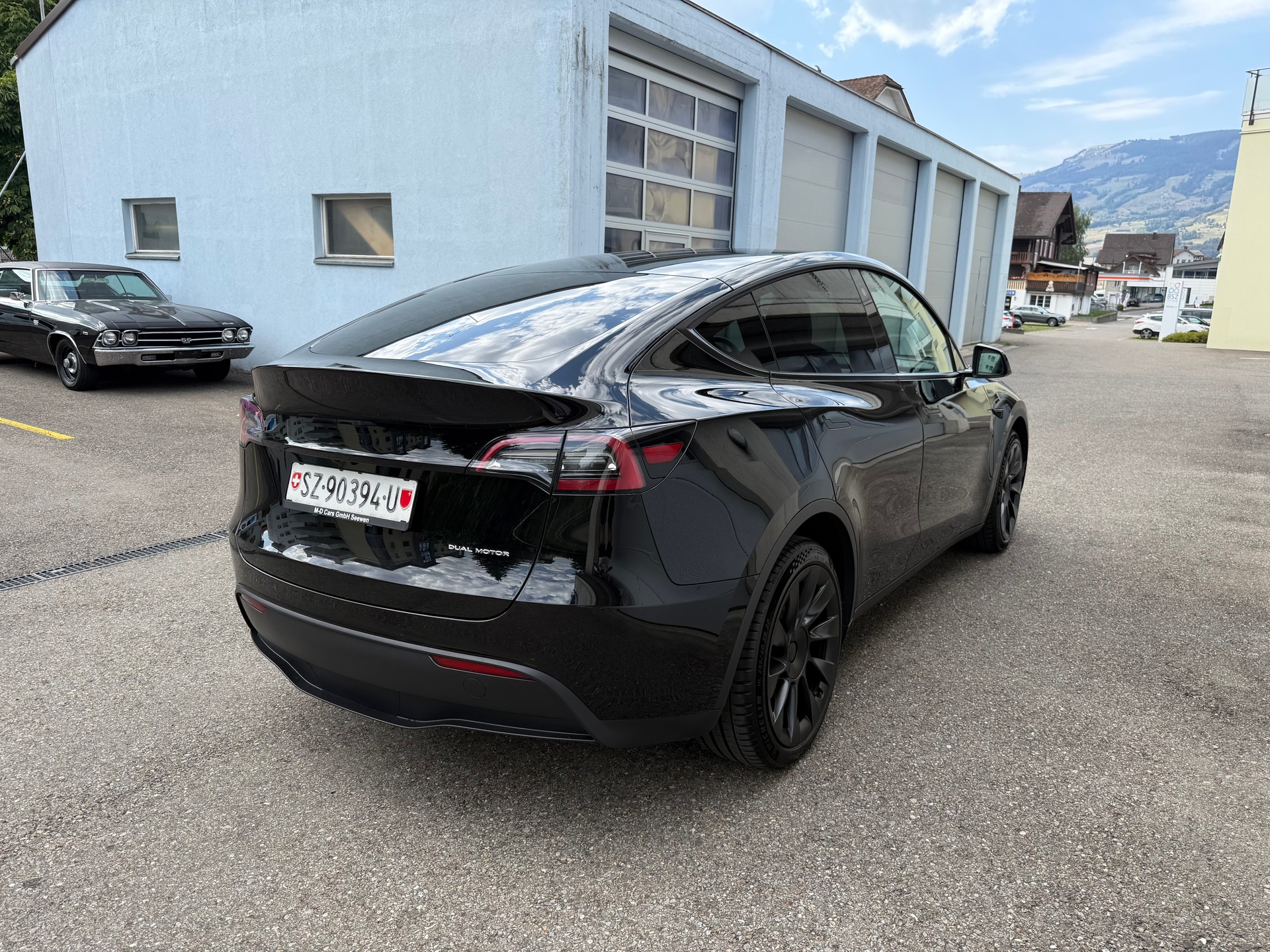 TESLA Model Y Long Range-image-3