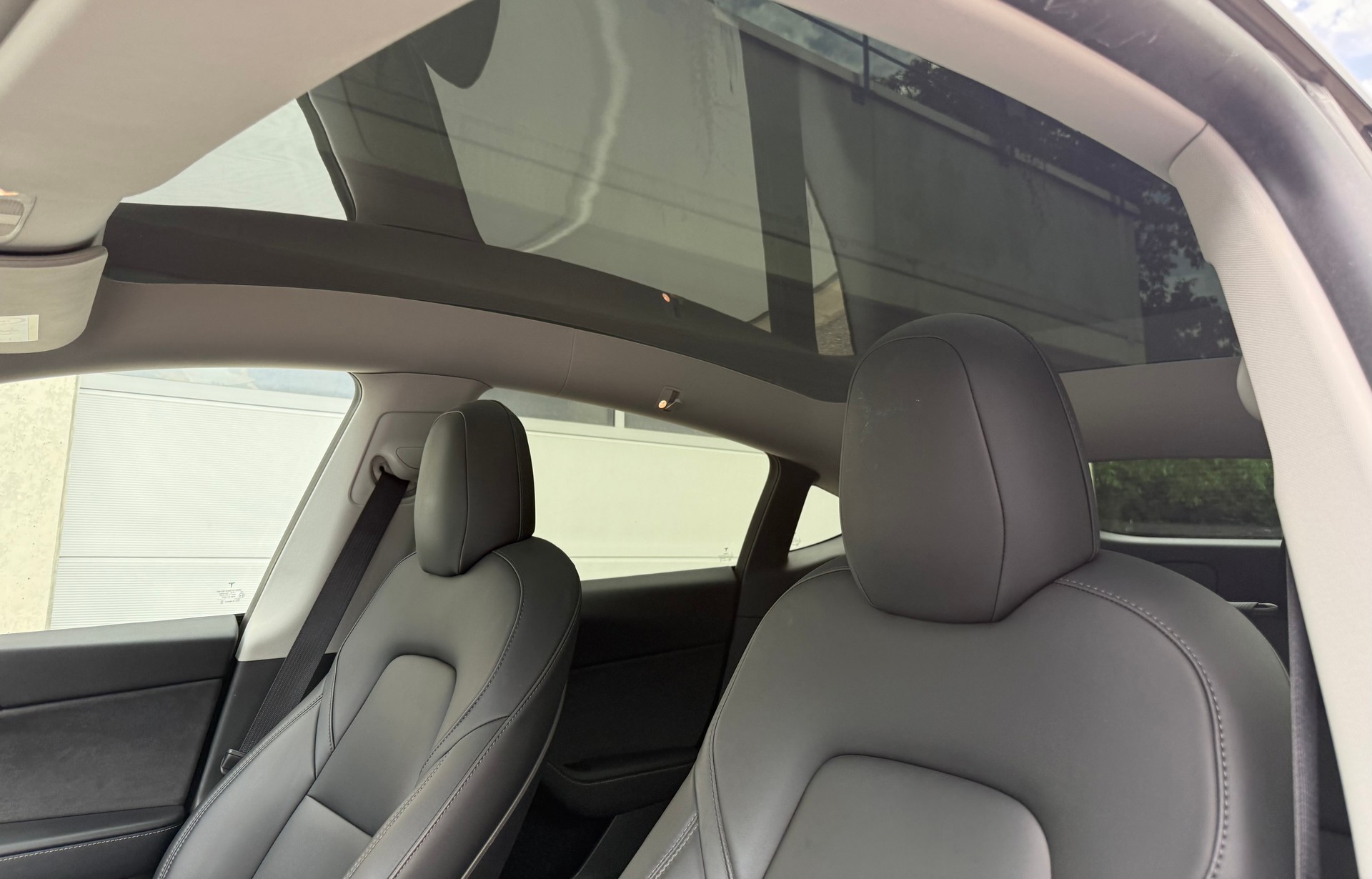 TESLA Model Y Long Range-image-9