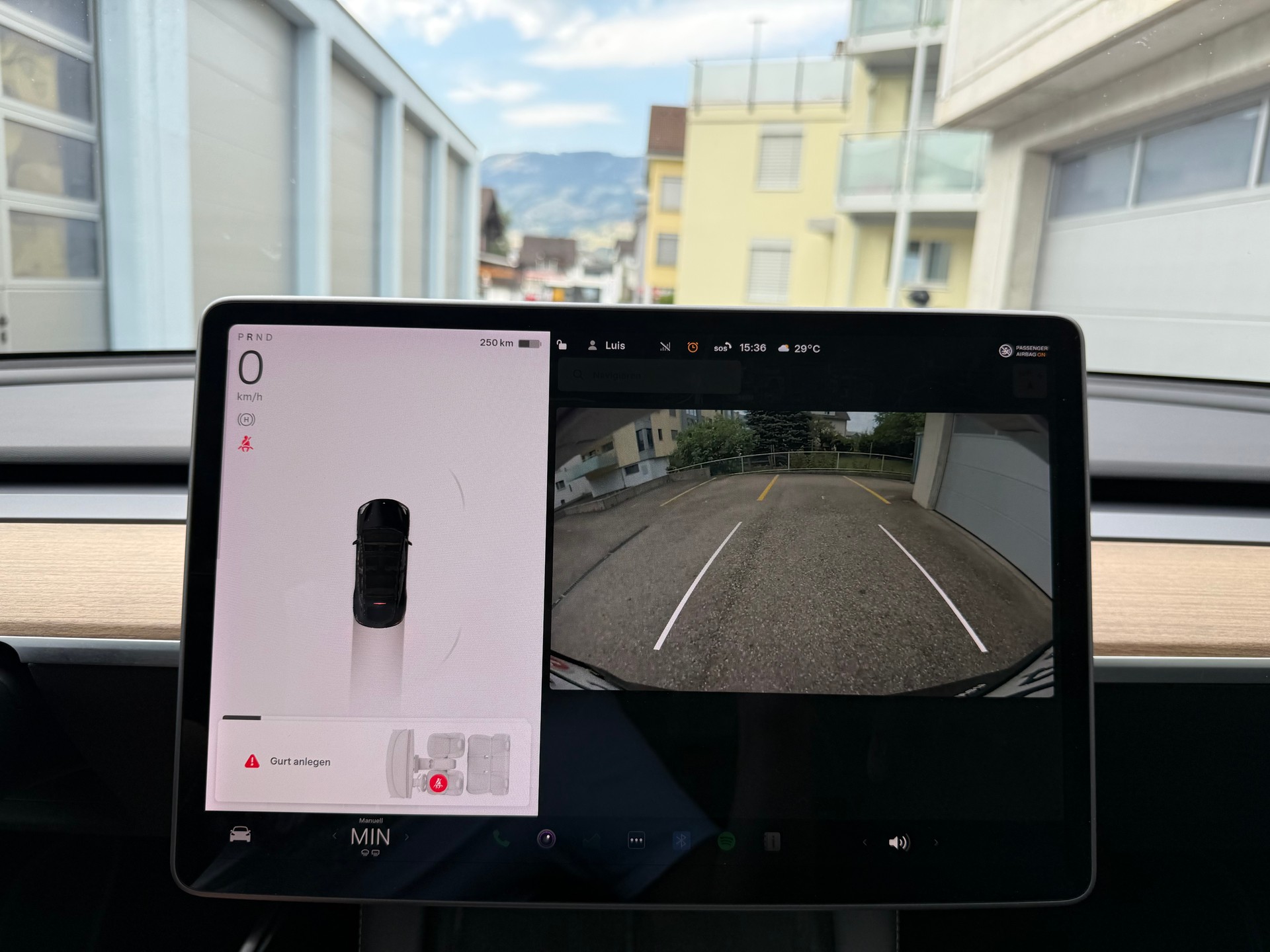 TESLA Model Y Long Range-image-19