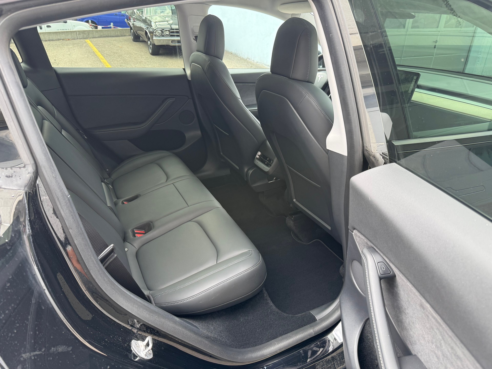 TESLA Model Y Long Range-image-25