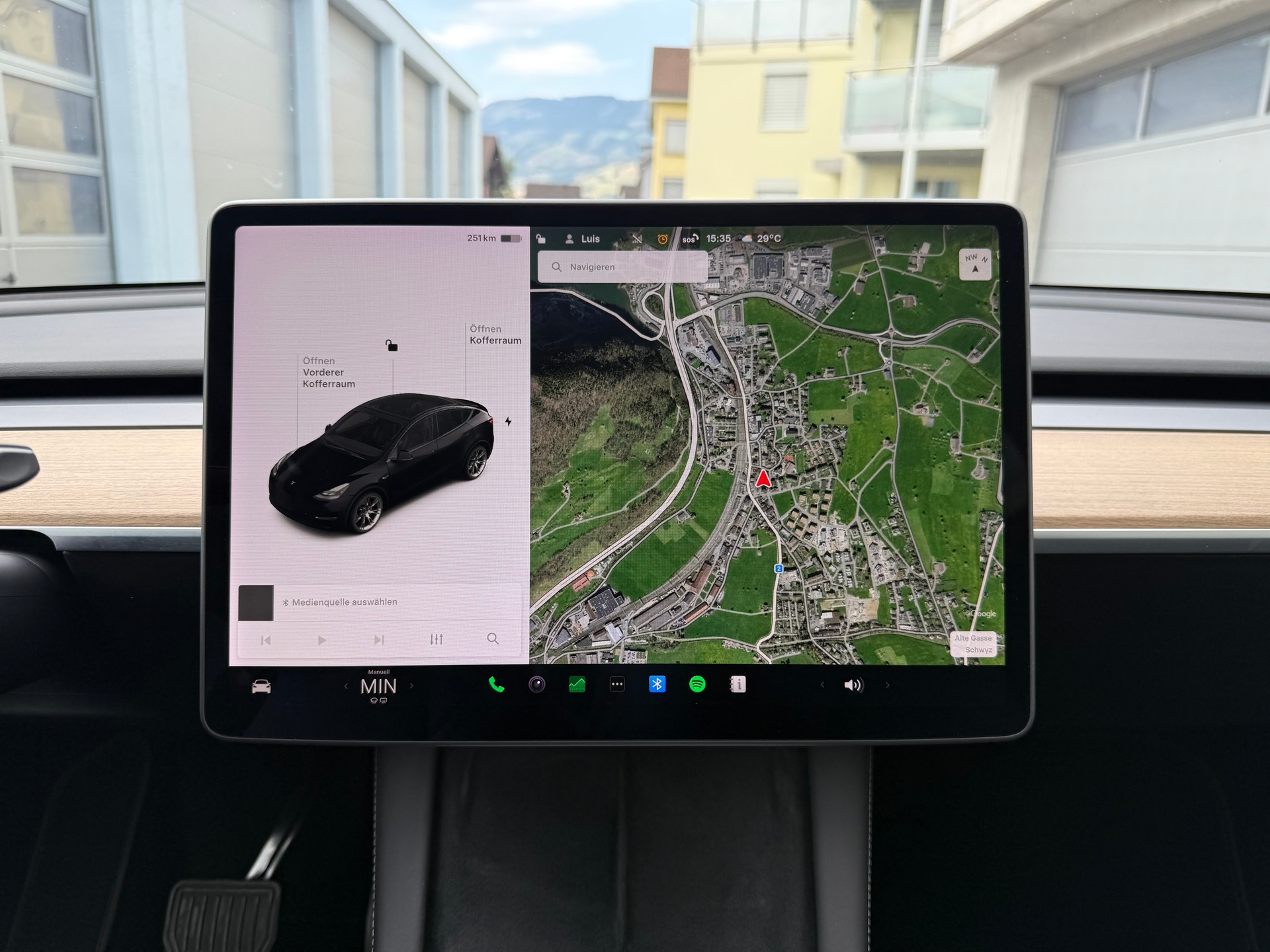 TESLA Model Y Long Range-image-17