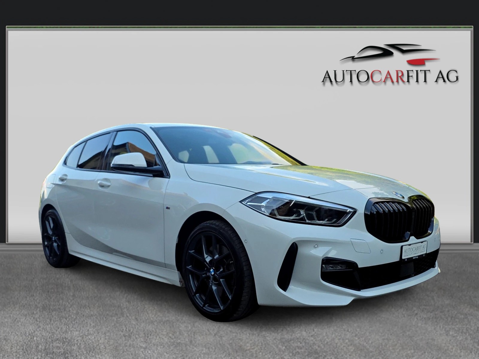 BMW 120d xDrive Steptronic M Sport-image-8