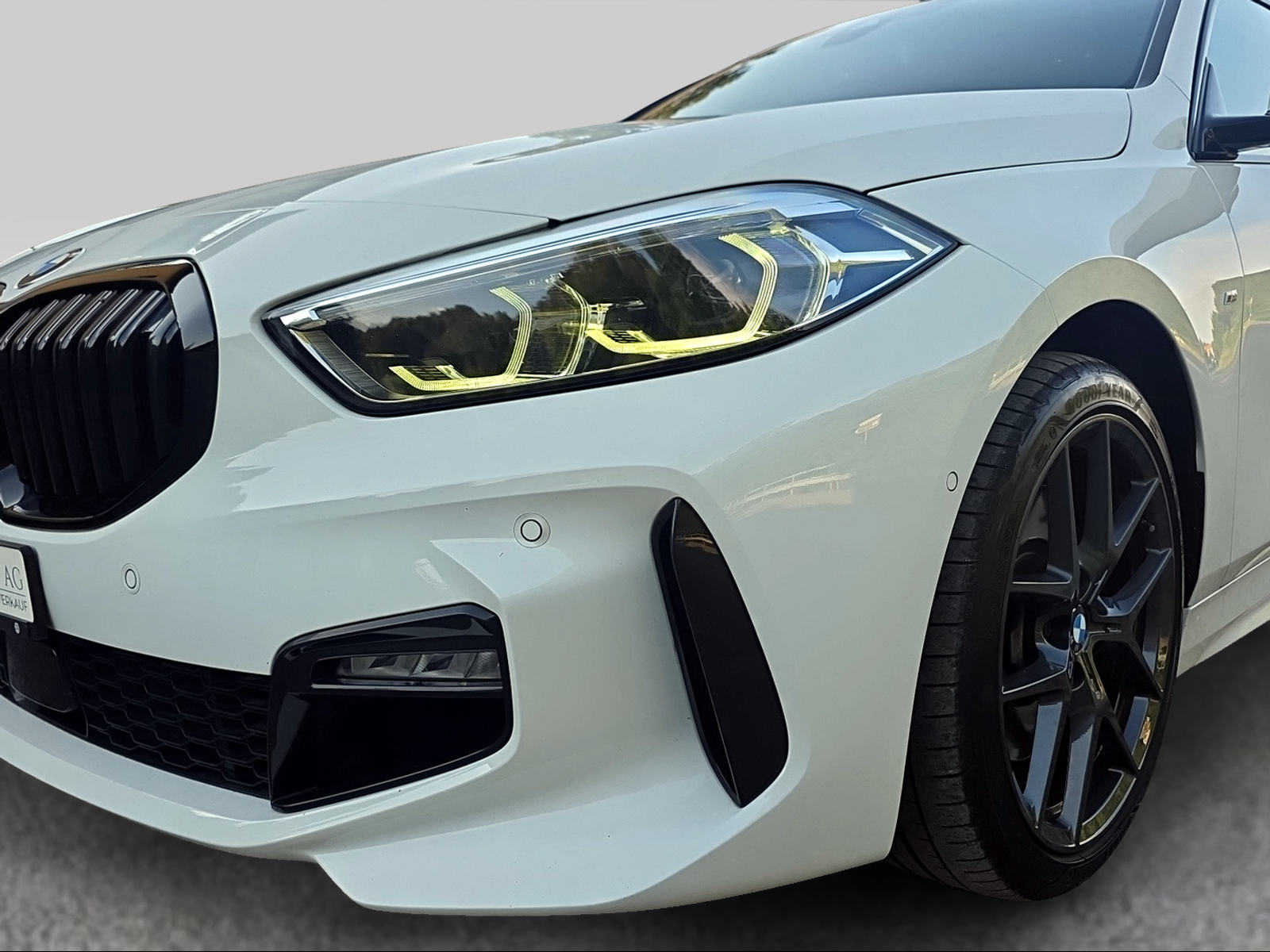 BMW 120d xDrive Steptronic M Sport-image-1