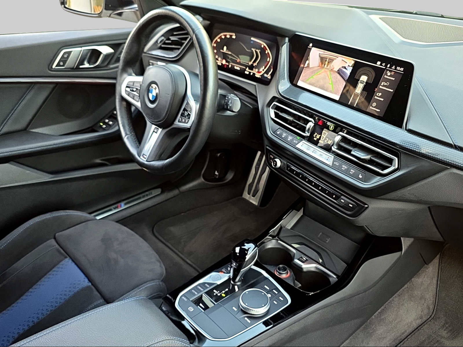 BMW 120d xDrive Steptronic M Sport-image-19
