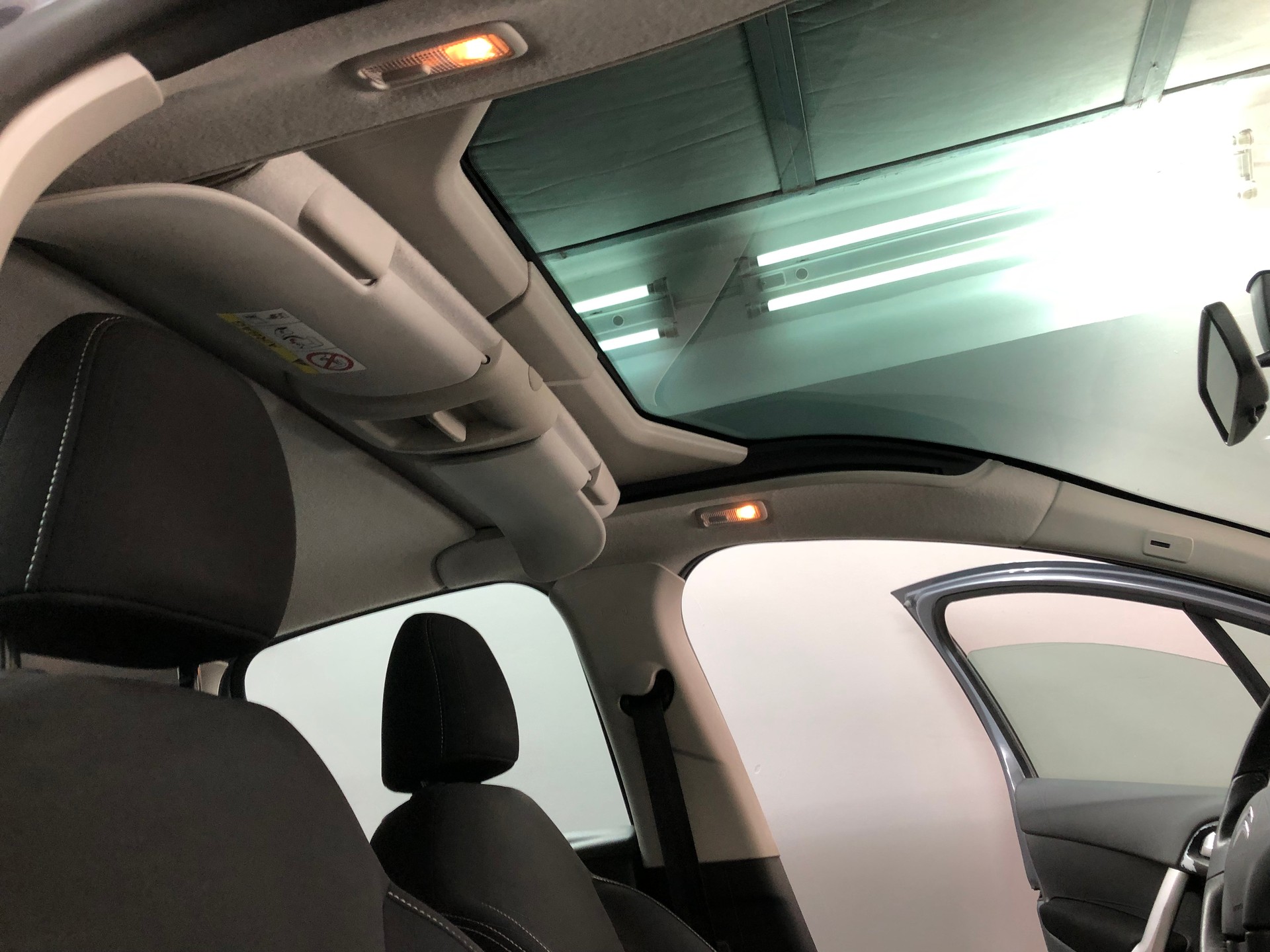 CITROEN C3 1.4i 16V Chic-image-9