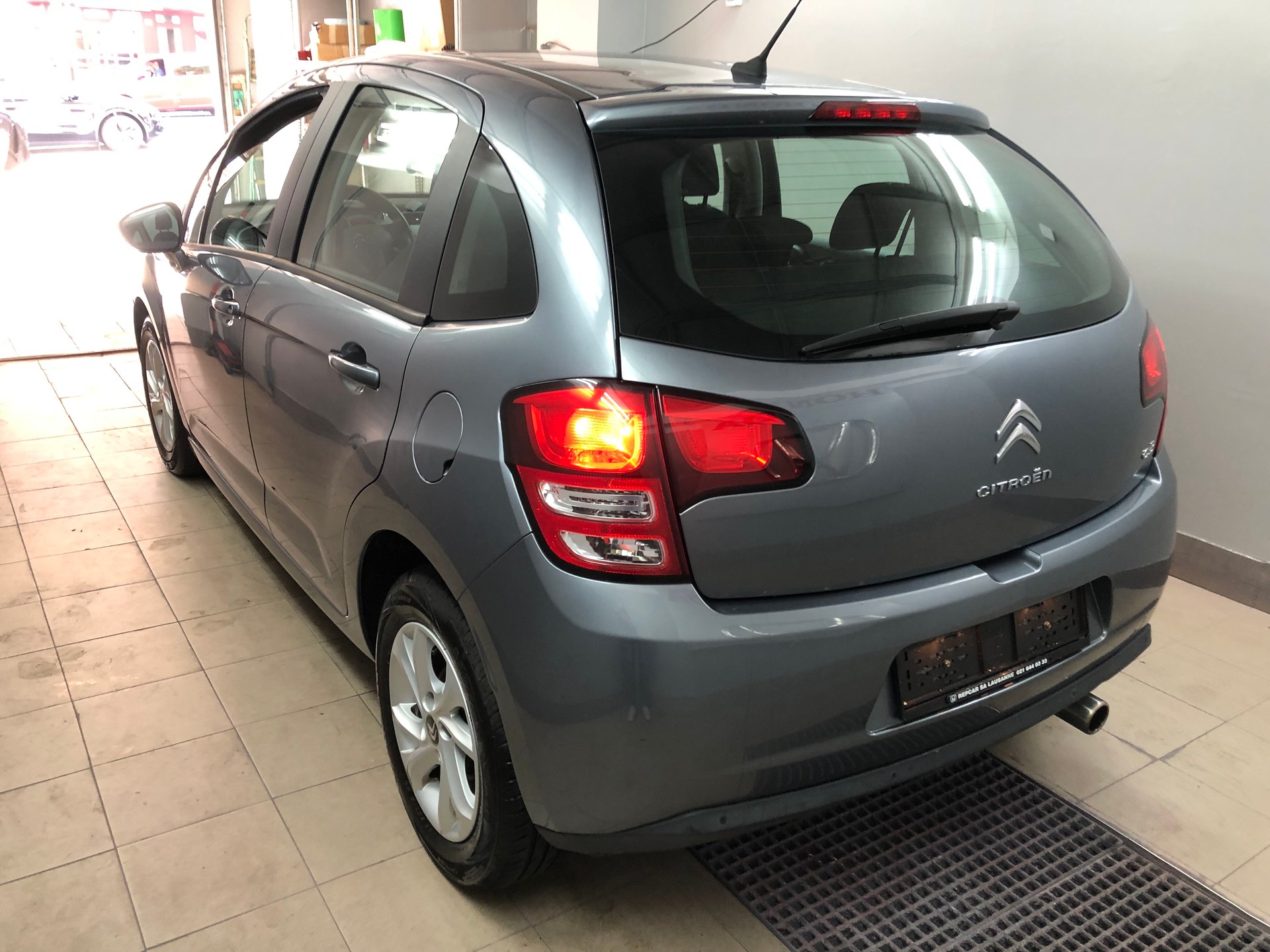 CITROEN C3 1.4i 16V Chic-image-3