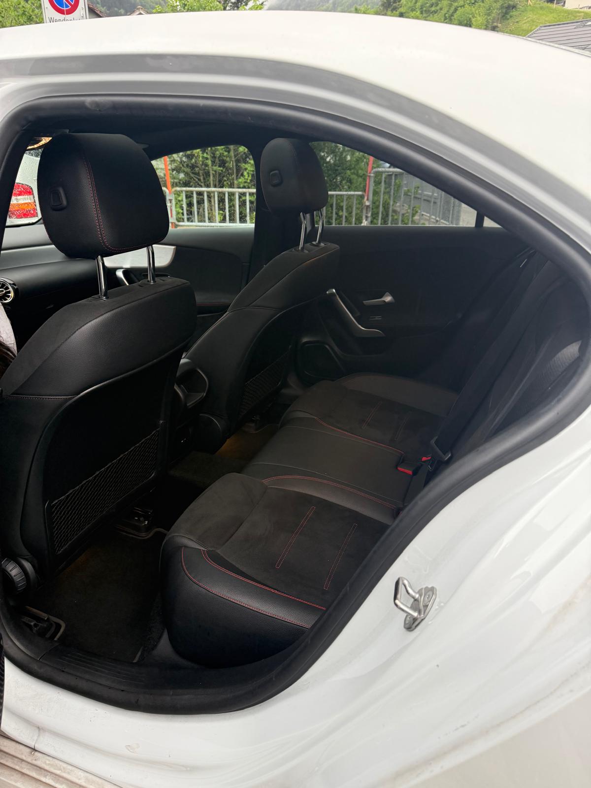 MERCEDES-BENZ A 220 AMG Line 4m-image-4