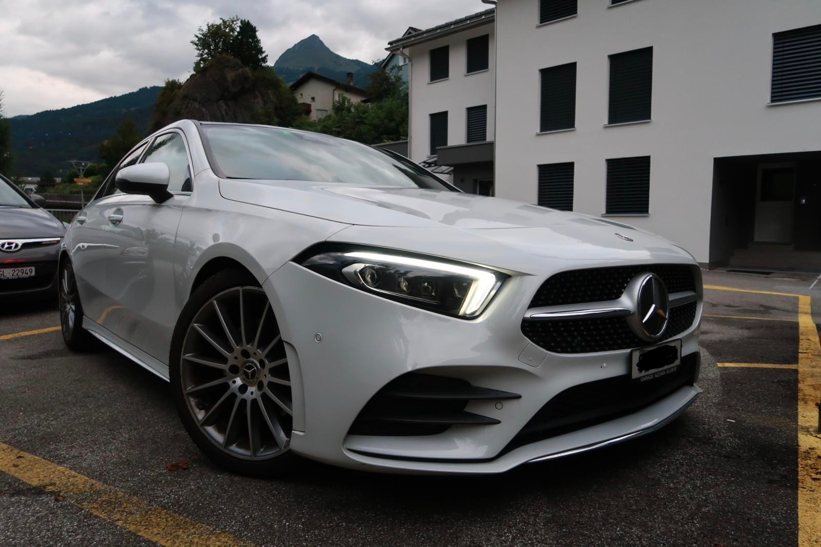 MERCEDES-BENZ A 220 AMG Line 4m-image-0