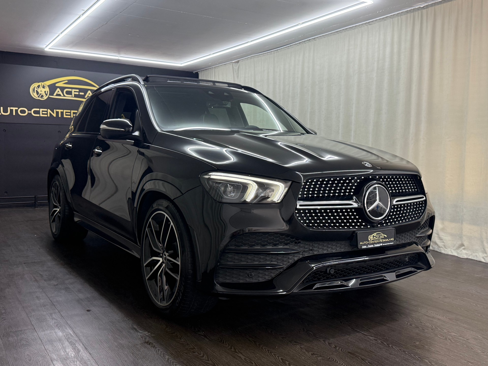 MERCEDES-BENZ GLE 450 4Matic AMG Line 9G-Tronic-showroom-element-2