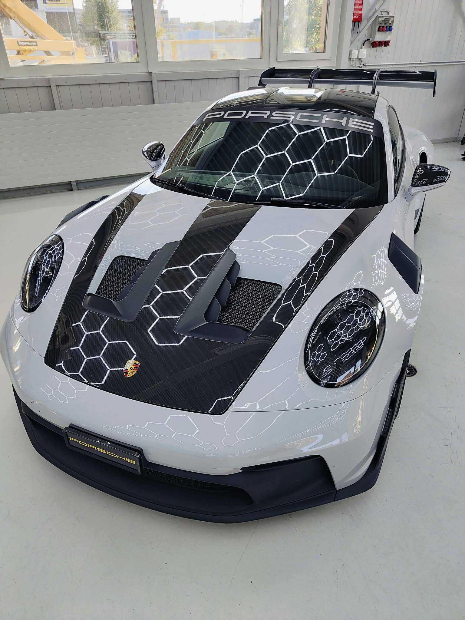PORSCHE 911 GT3 RS-image-2