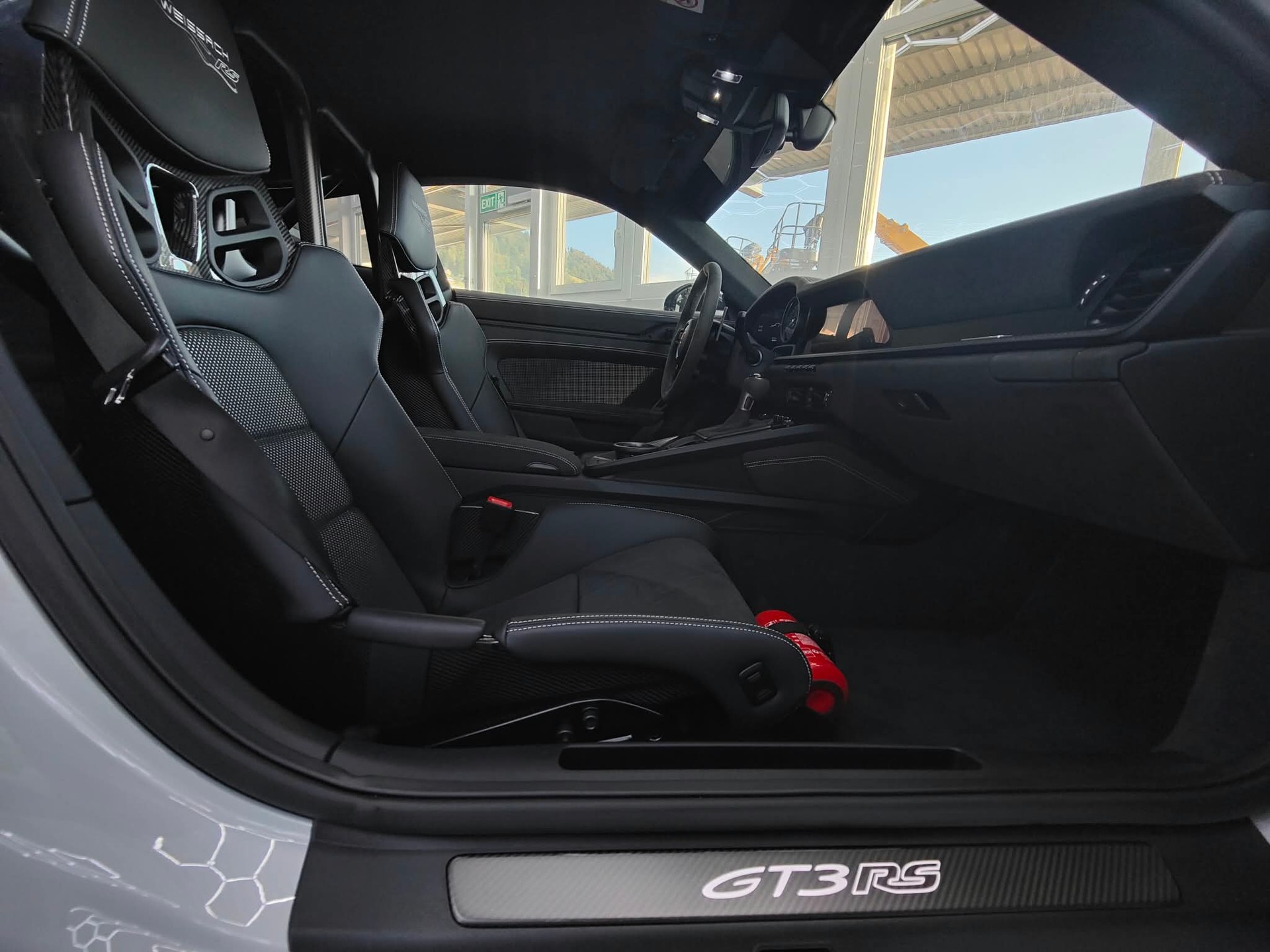 PORSCHE 911 GT3 RS-image-13