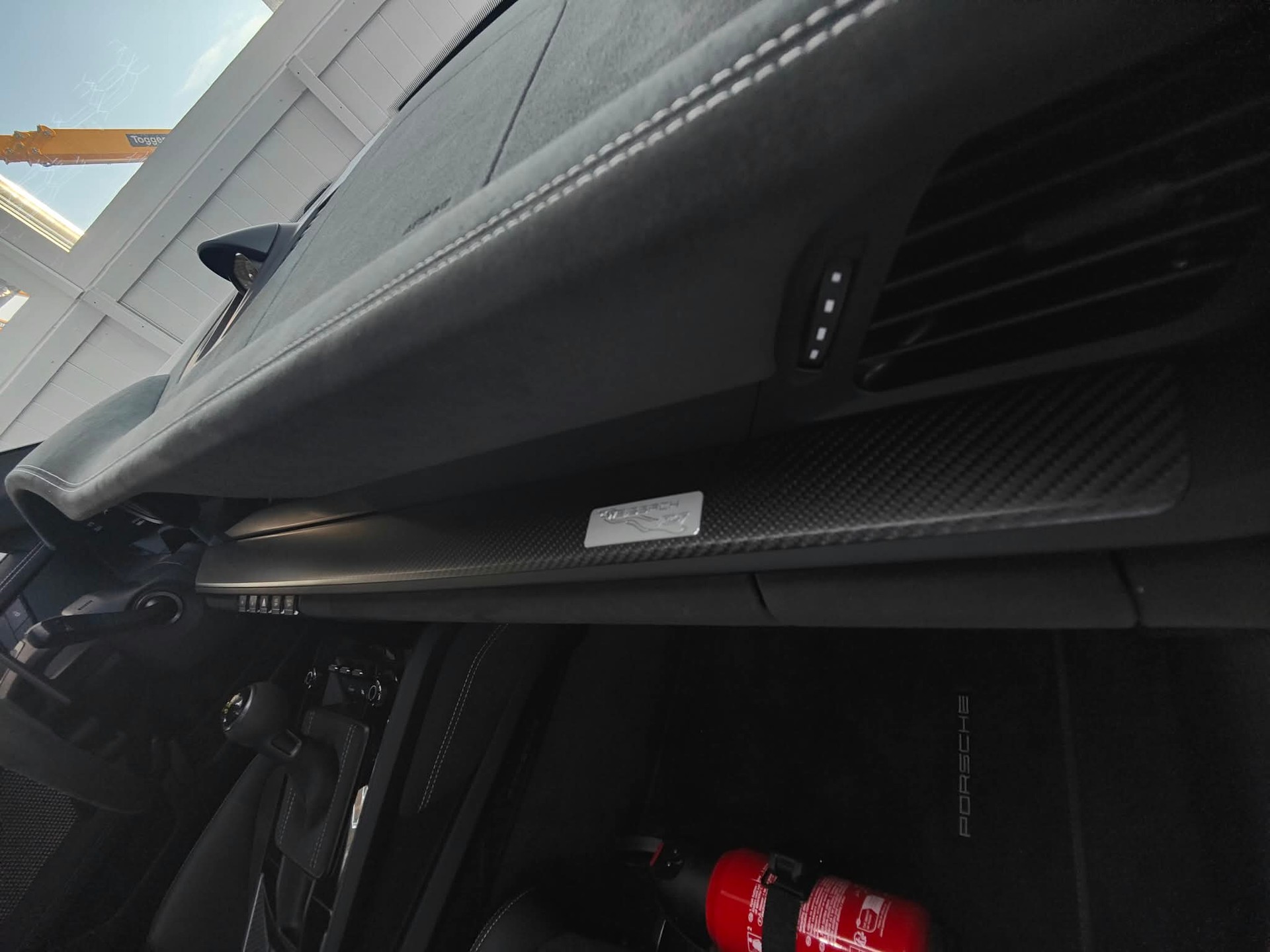 PORSCHE 911 GT3 RS-image-14