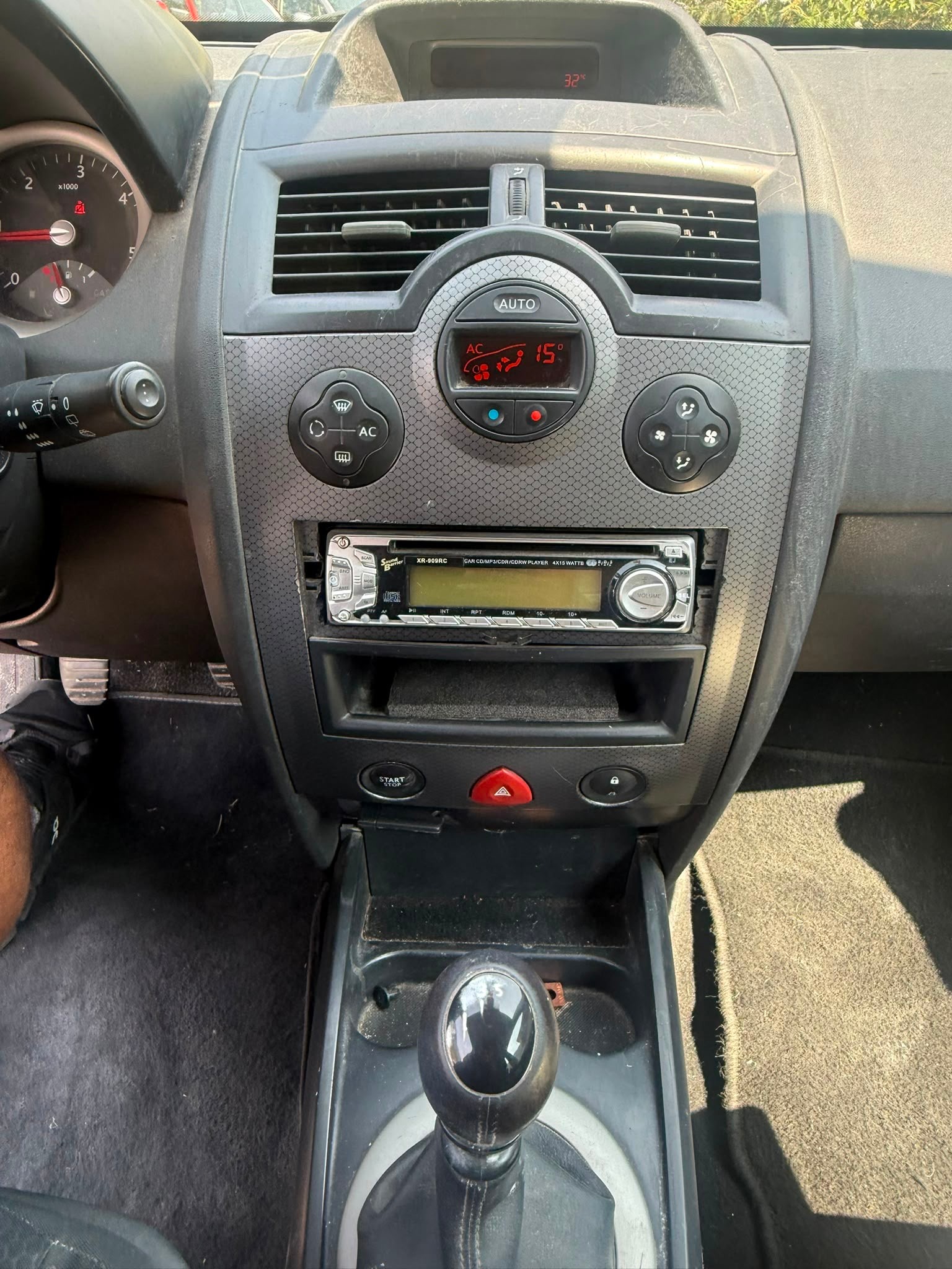 RENAULT Mégane Break 1.9 dCi Expression-image-9