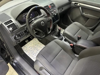 VW Touran 1.9 TDI-image-5