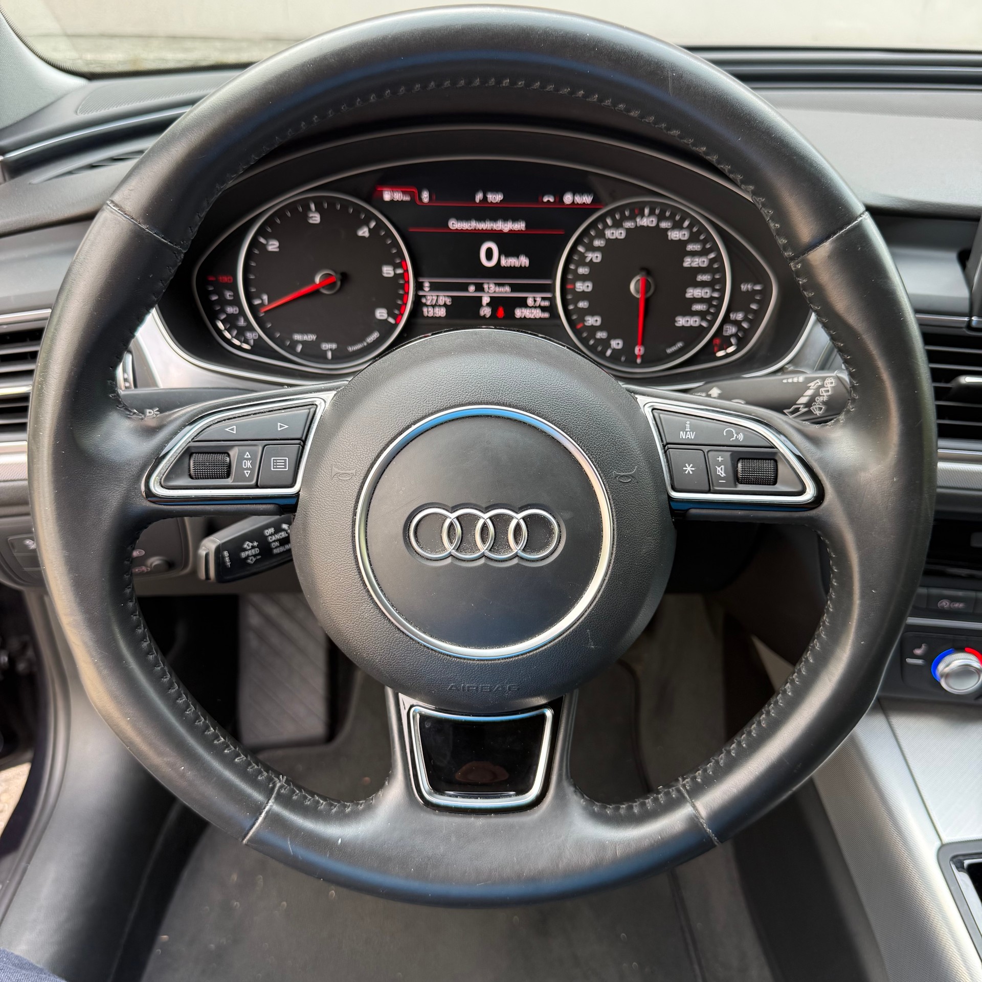 AUDI A6 Avant 2.0 TDI S-tronic *S-LINE*-image-16