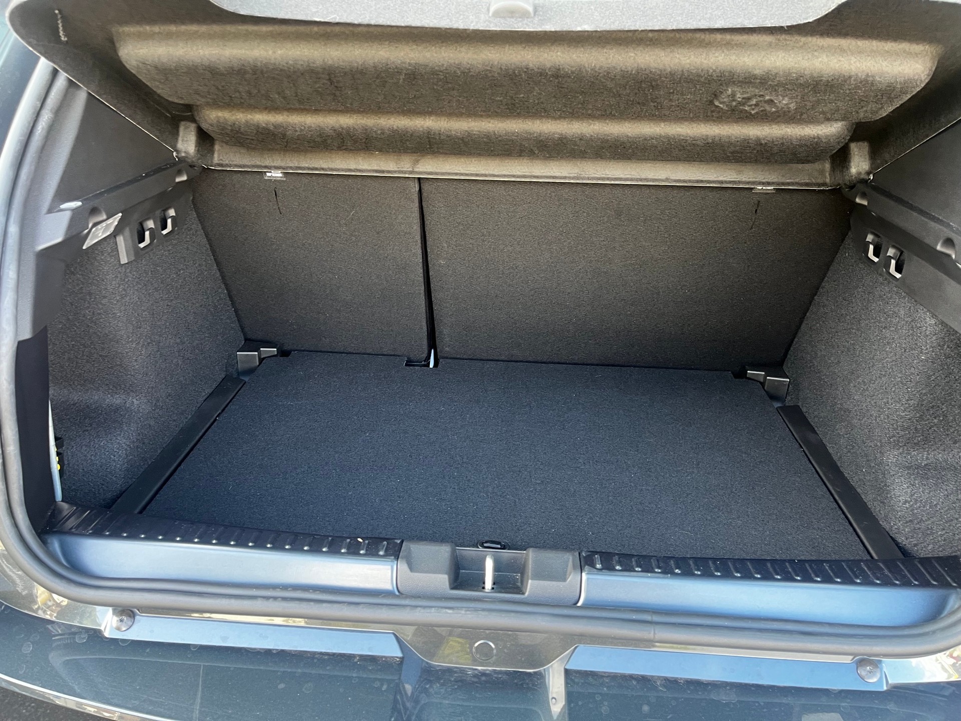 DACIA Sandero Stepway TCe 90 Comfort CVT-image-13