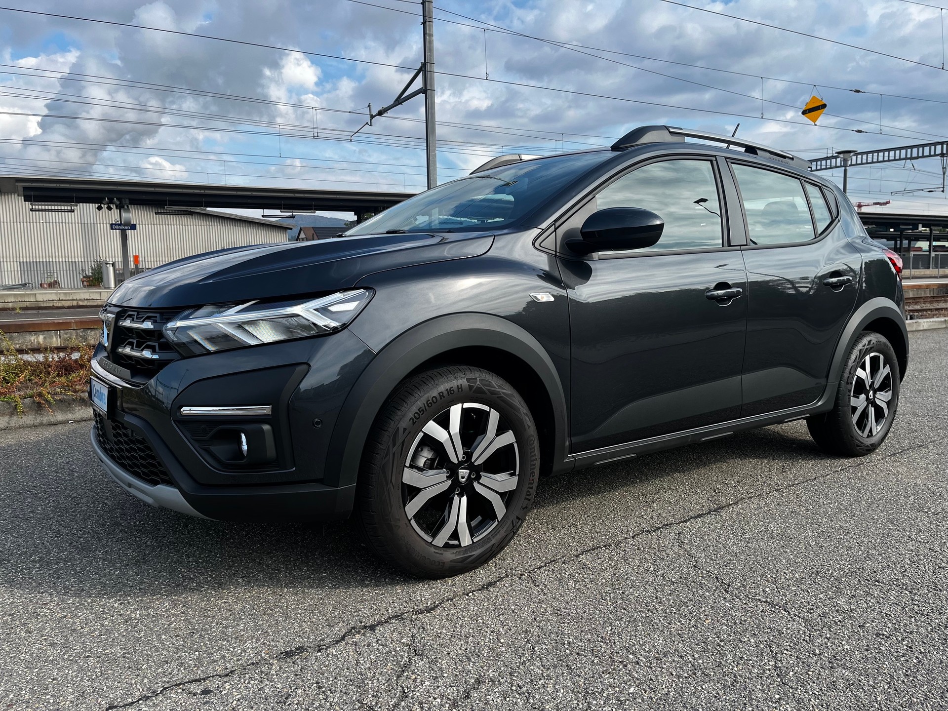 DACIA Sandero Stepway TCe 90 Comfort CVT-image-1