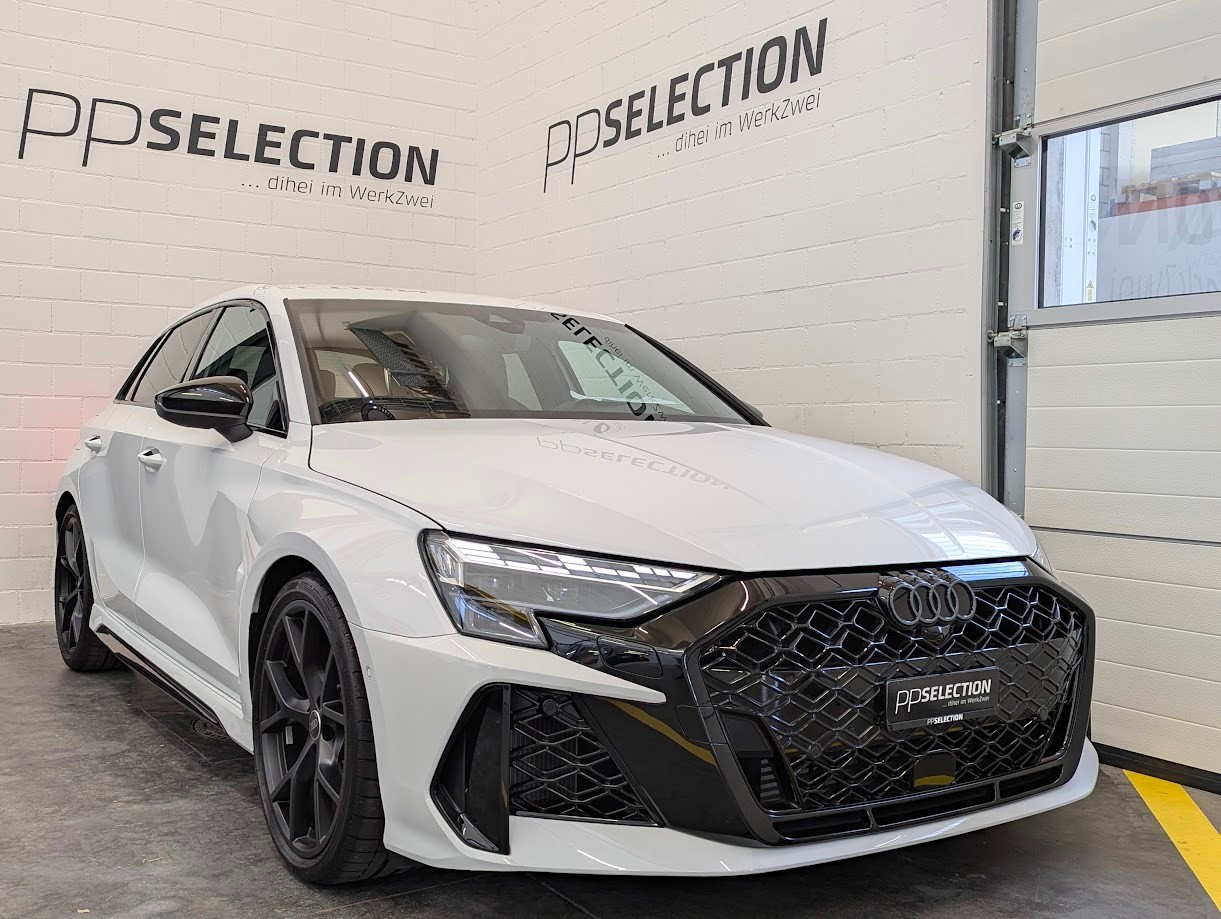 AUDI RS3 Sportback 2.5 TFSI quattro S-Tronic*FACELIFT 5J GAR ALL-BLACK SPORT-AGA NAVI+ CAM SONOS DESIGN*-image-0