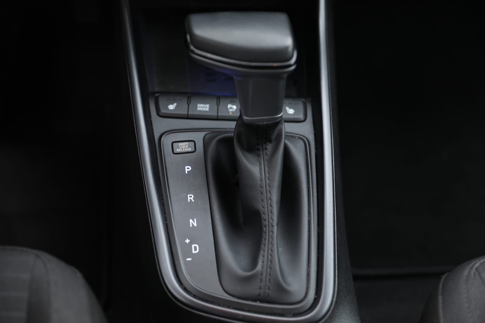 HYUNDAI i20 1.0 T-GDi Amplia DCT-image-15