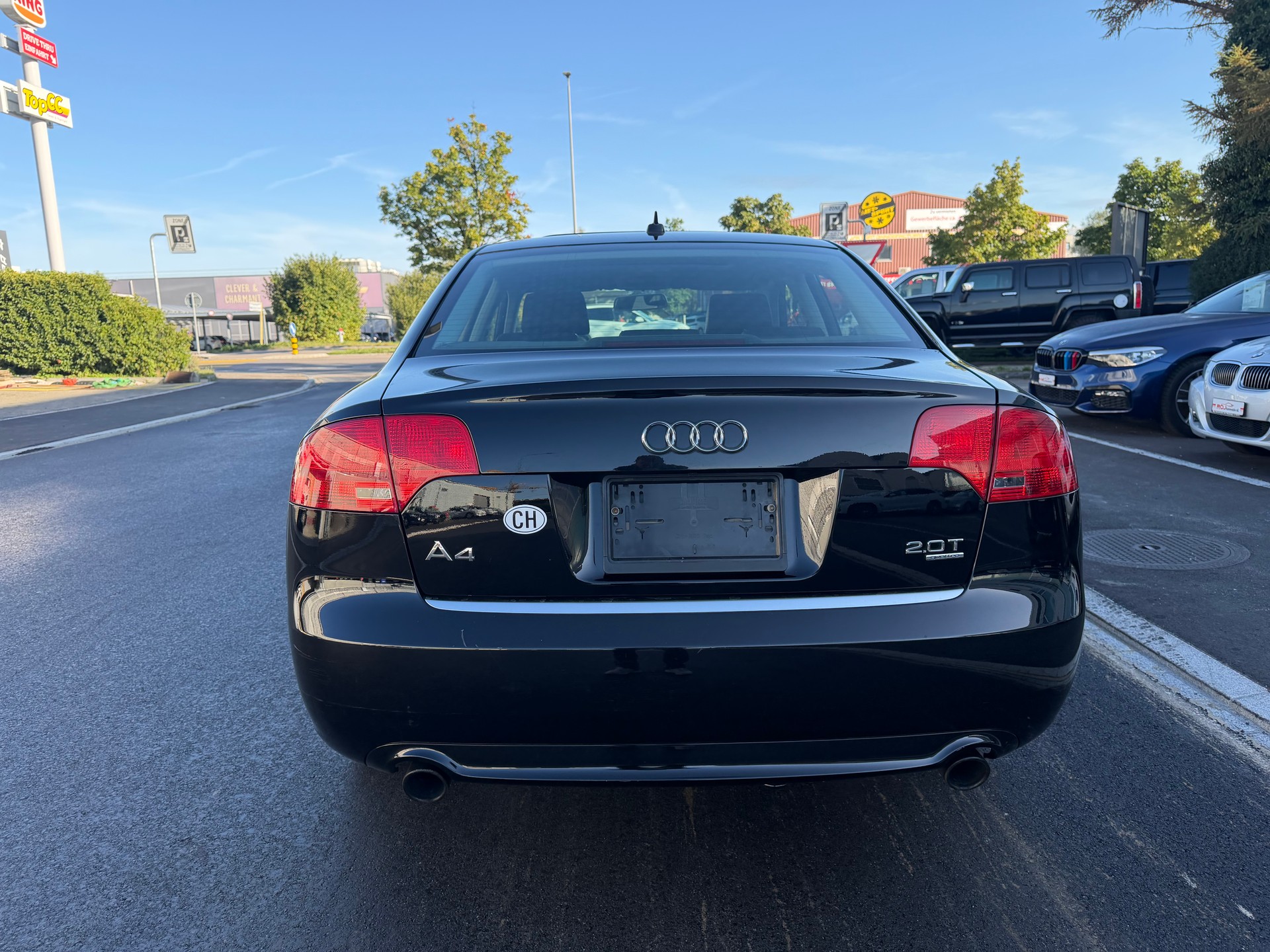AUDI A4 Limousine 2.0 Turbo FSI quattro-image-5