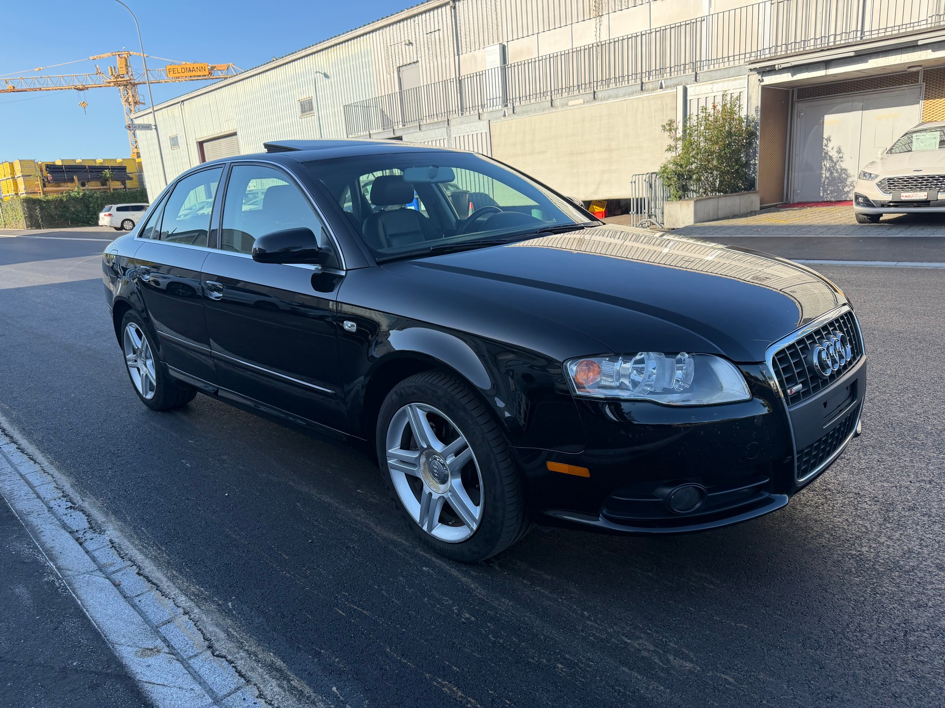 AUDI A4 Limousine 2.0 Turbo FSI quattro-image-3