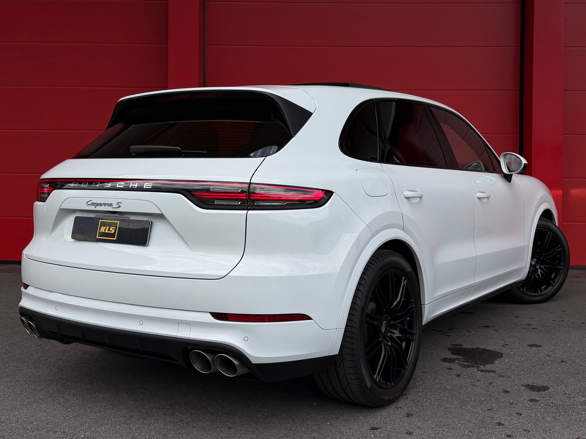 PORSCHE Cayenne S-image-3
