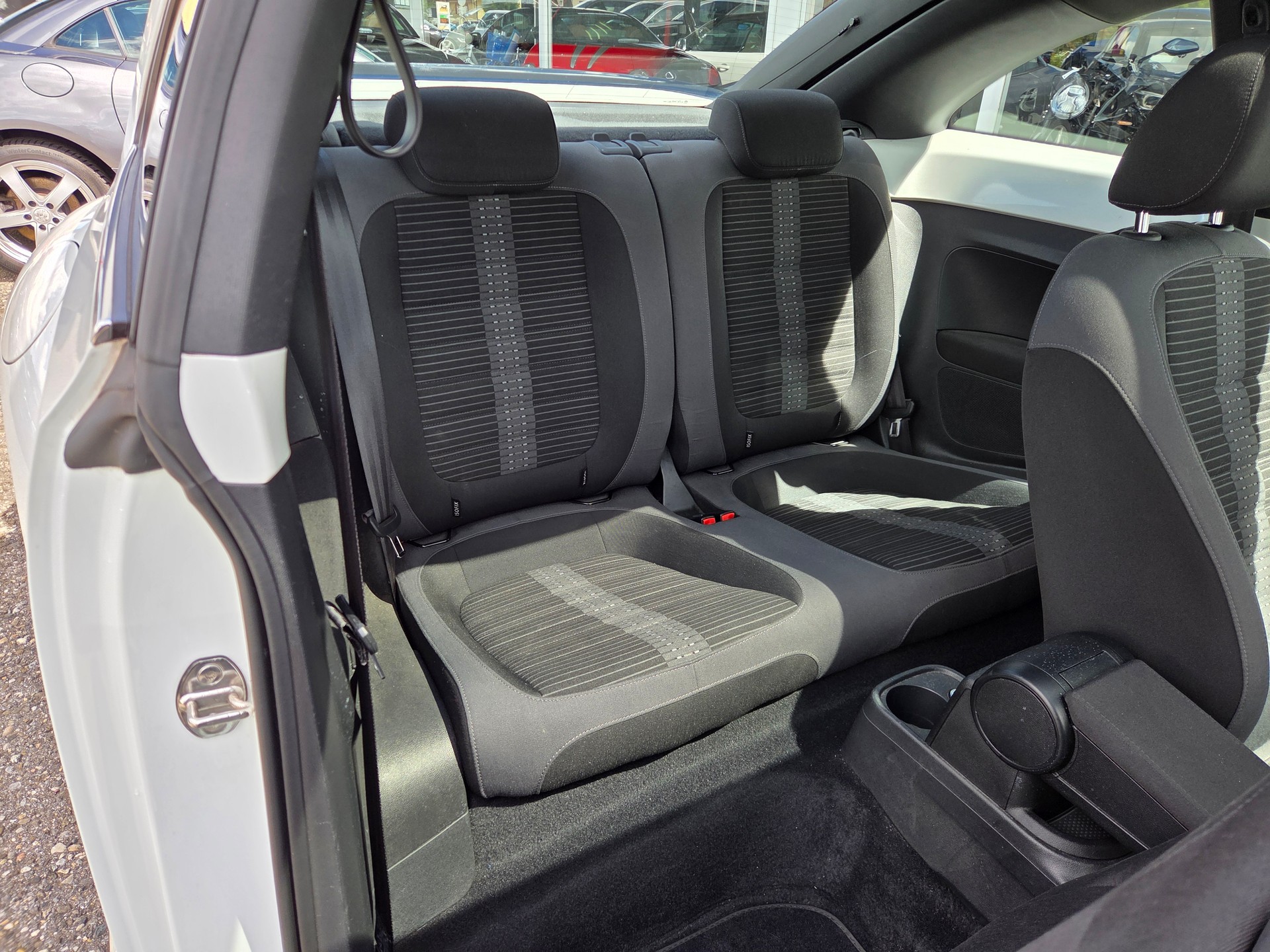 VW Beetle 2.0 TSI BMT Sport DSG-image-13