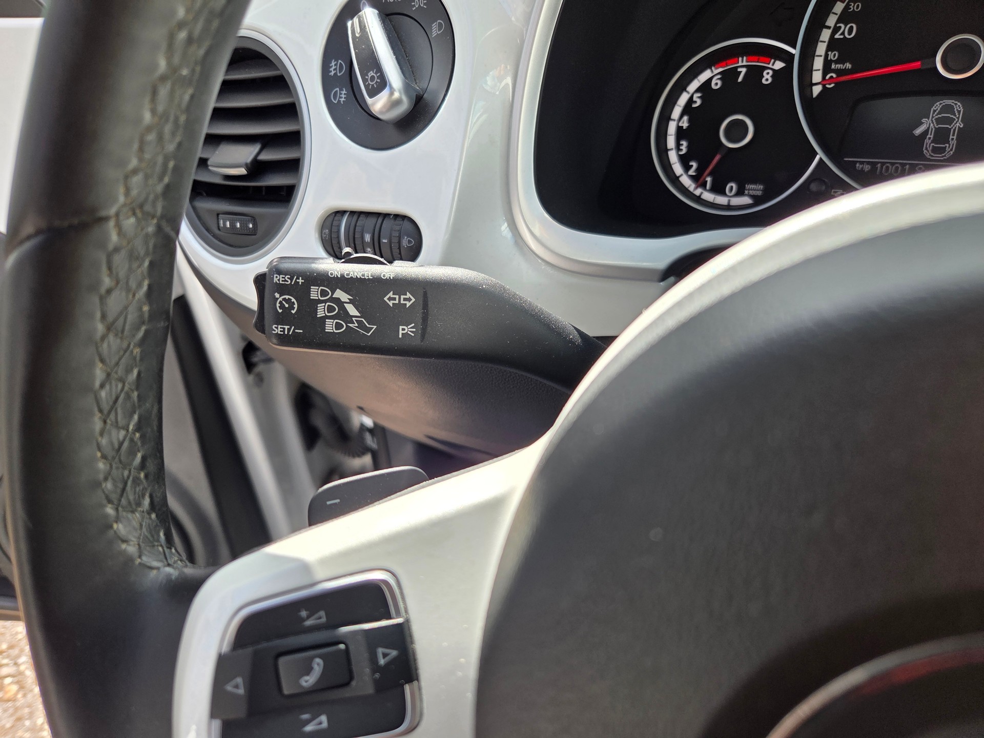 VW Beetle 2.0 TSI BMT Sport DSG-image-20