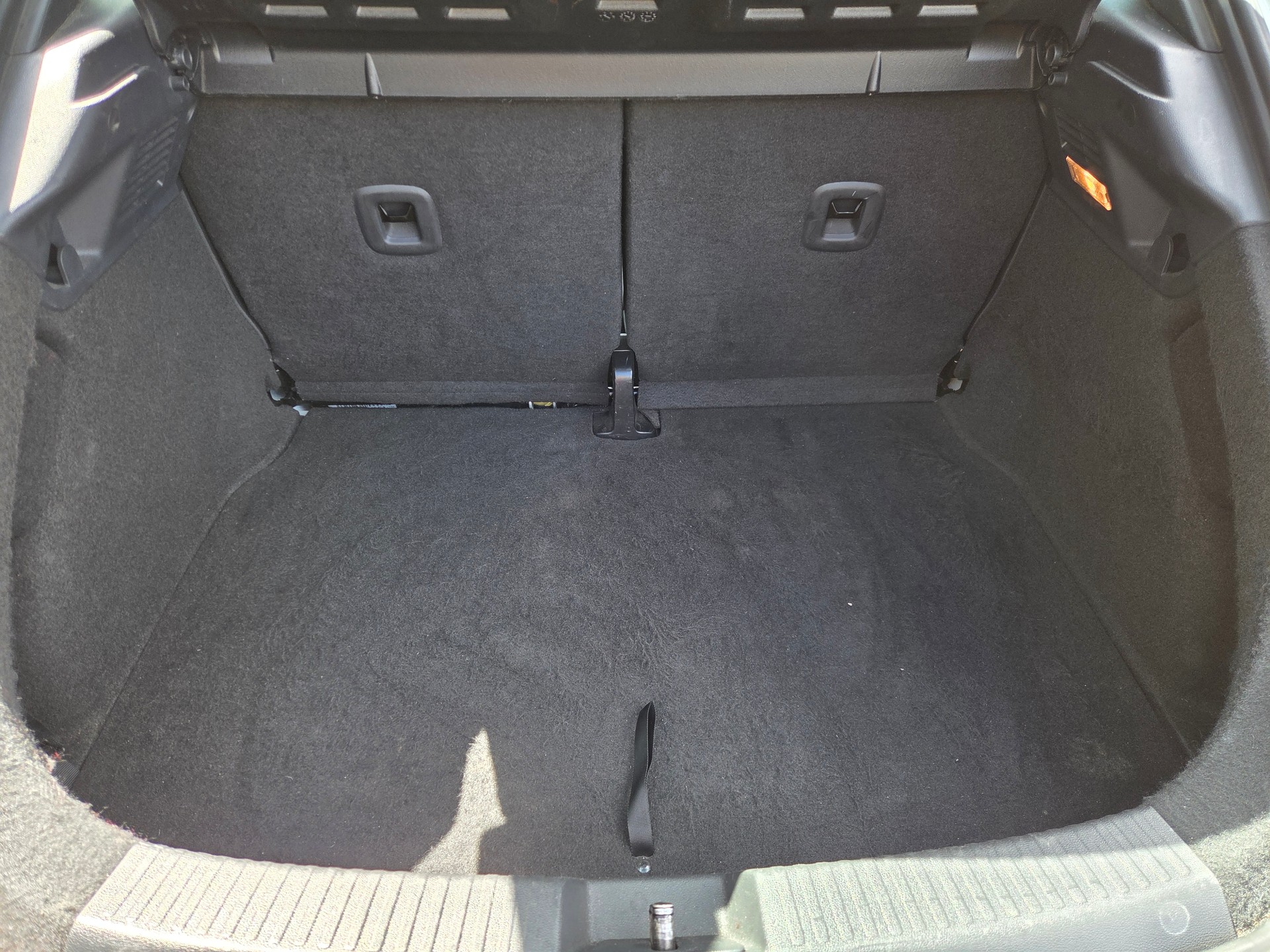 VW Beetle 2.0 TSI BMT Sport DSG-image-14