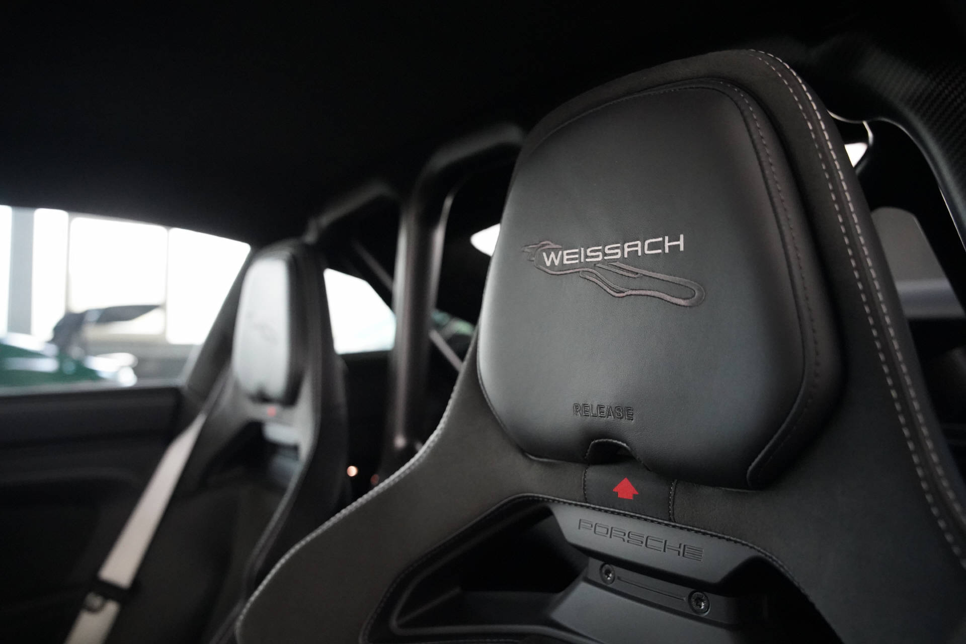 PORSCHE 911 Carrera GT3 PDK Weissach-image-13