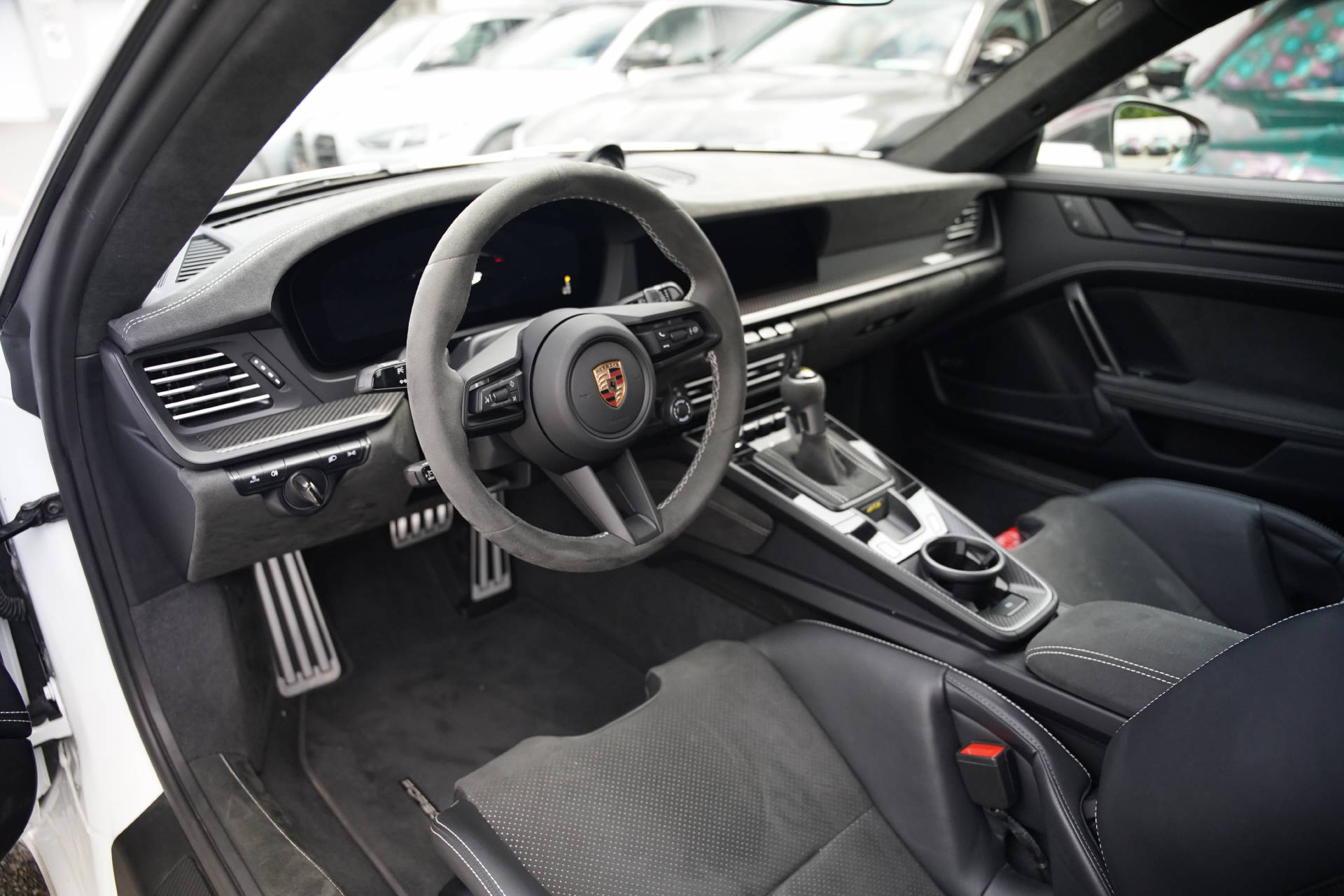 PORSCHE 911 Carrera GT3 PDK Weissach-image-6