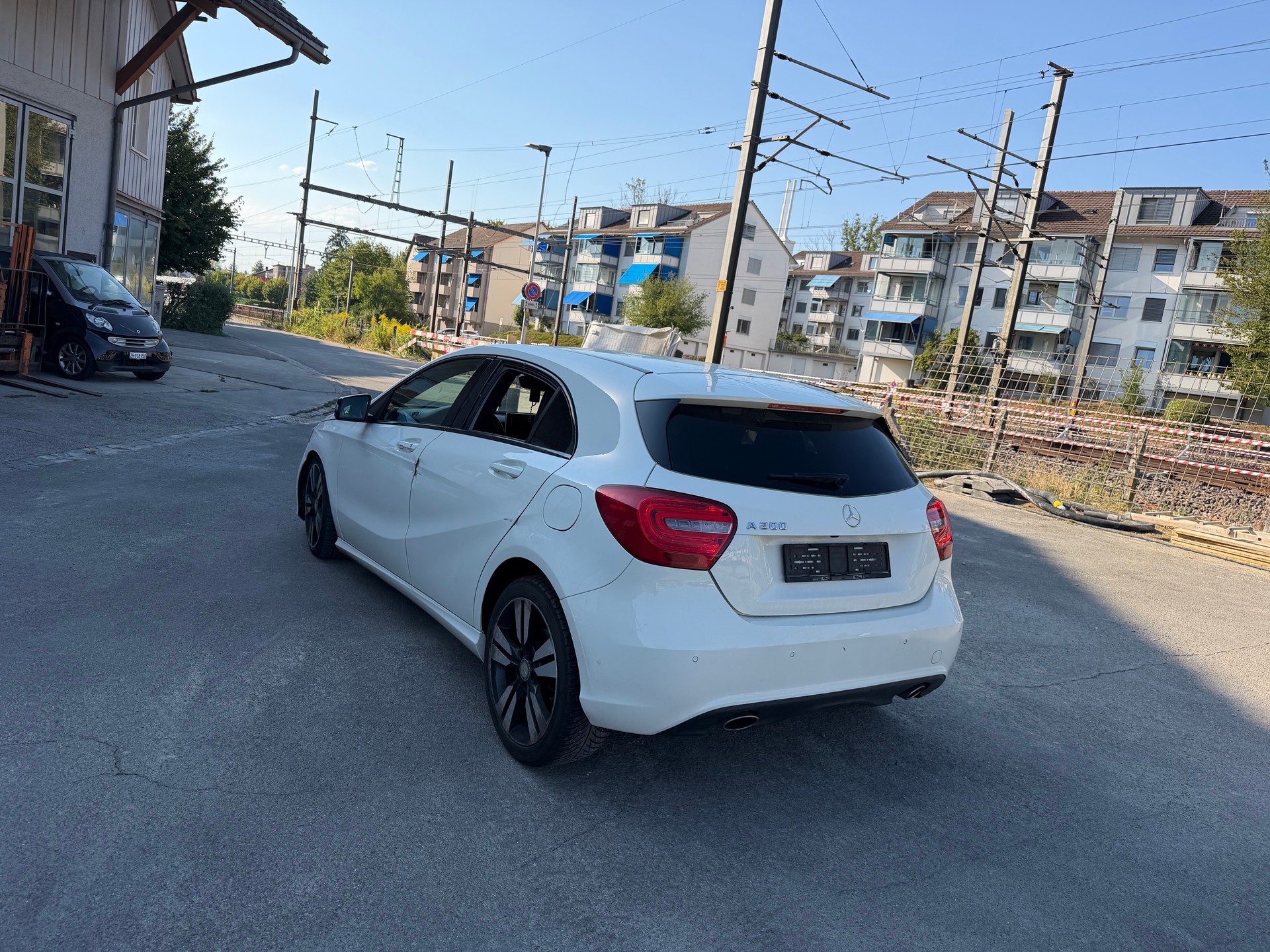 MERCEDES-BENZ A 200-image-6