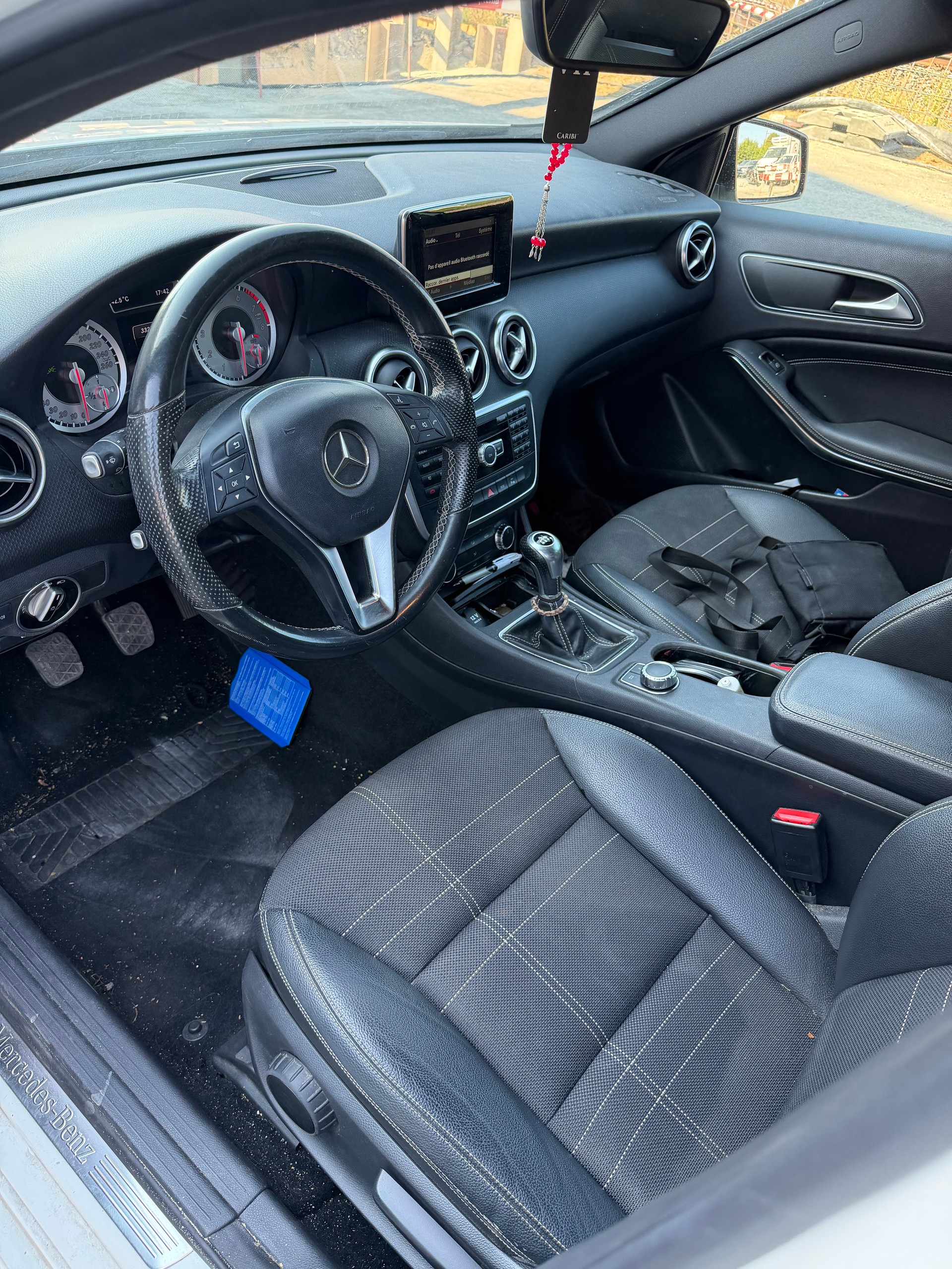 MERCEDES-BENZ A 200-image-8