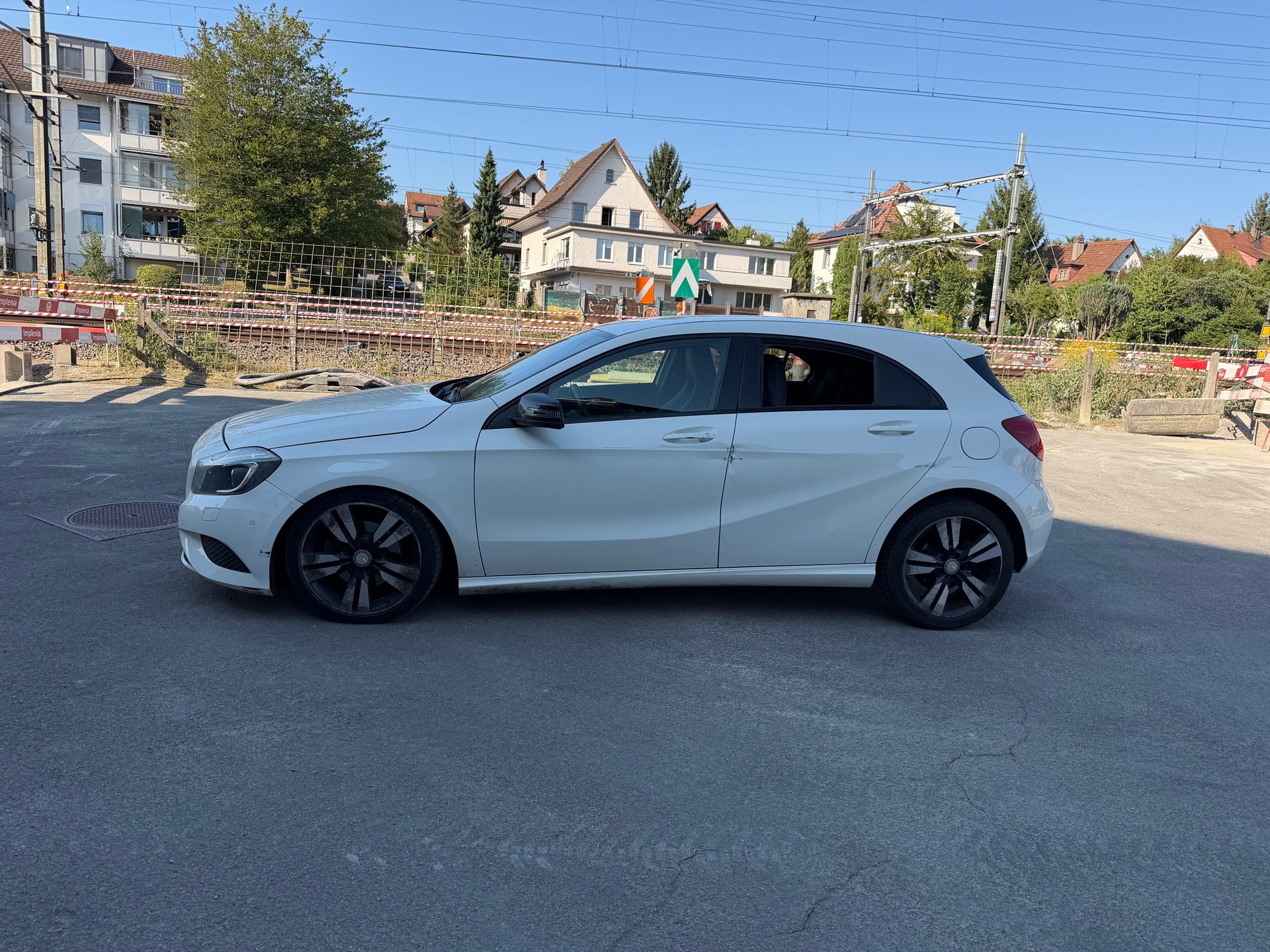 MERCEDES-BENZ A 200-image-3