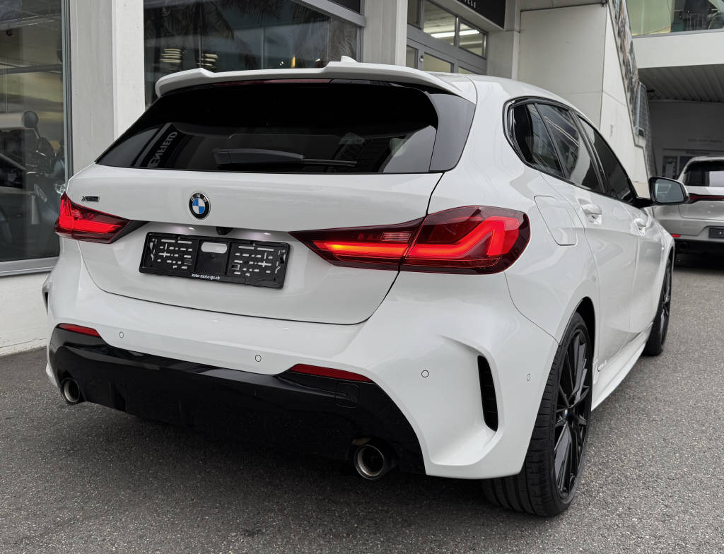 BMW 120d xDrive Steptronic M Sport-image-4