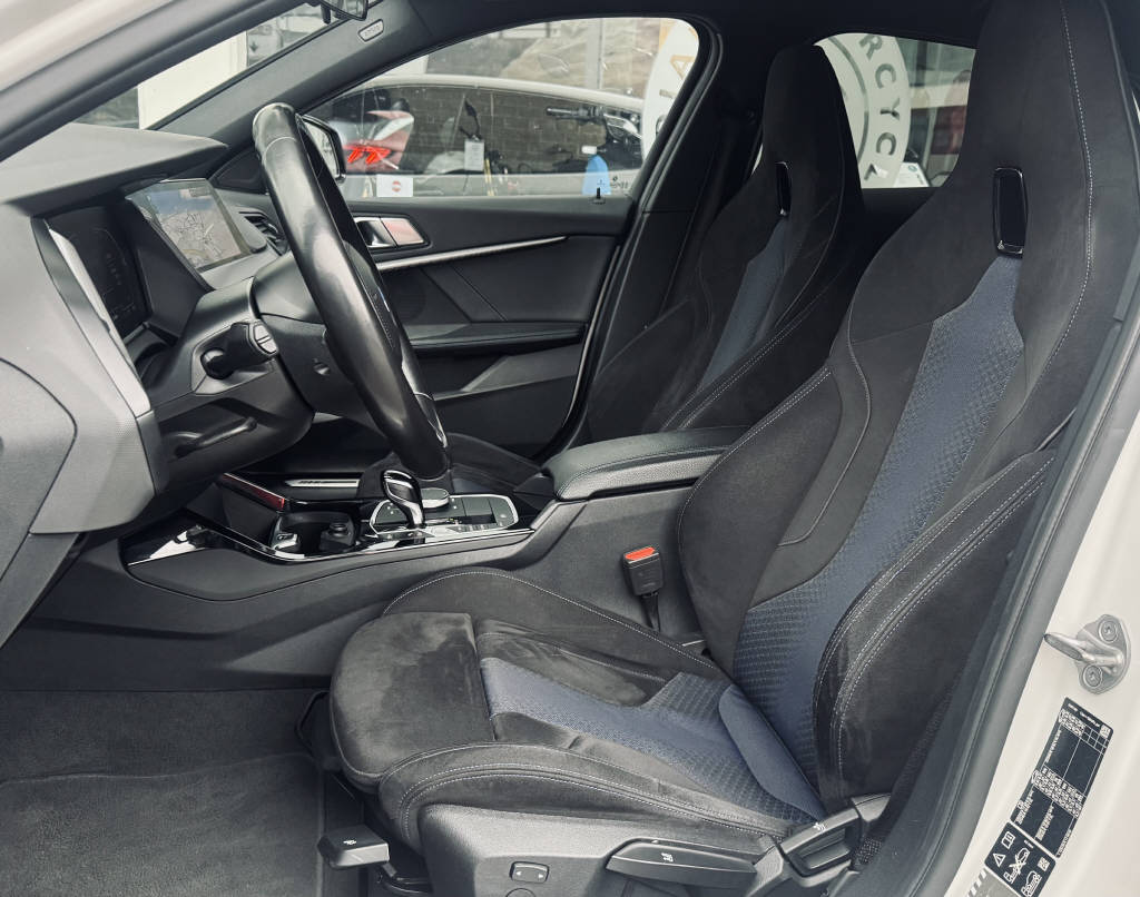 BMW 120d xDrive Steptronic M Sport-image-7