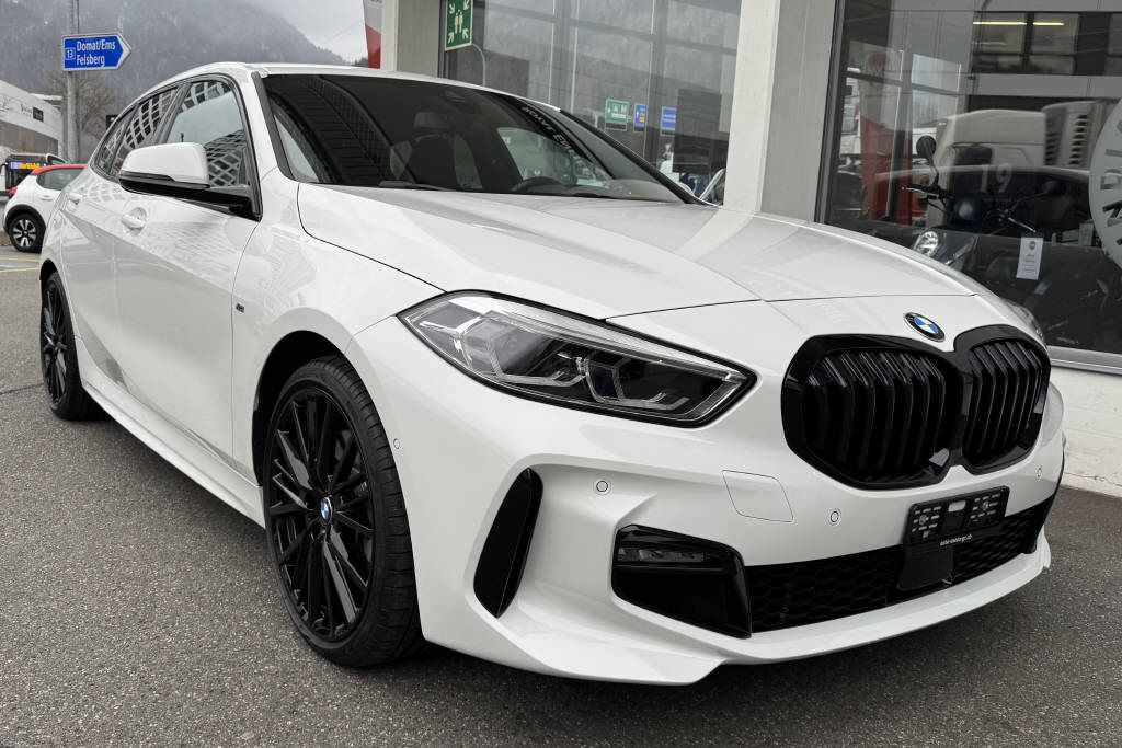 BMW 120d xDrive Steptronic M Sport-image-0