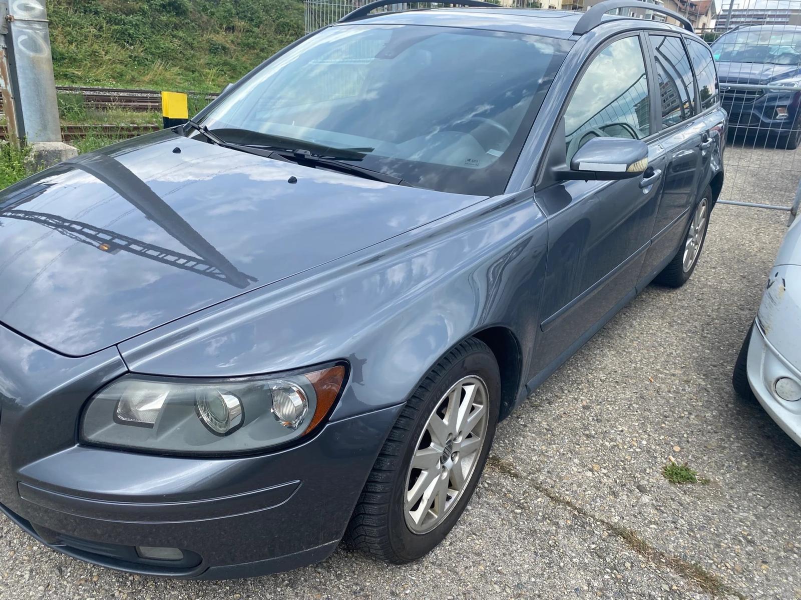 VOLVO 2.0 D Basis-image-1