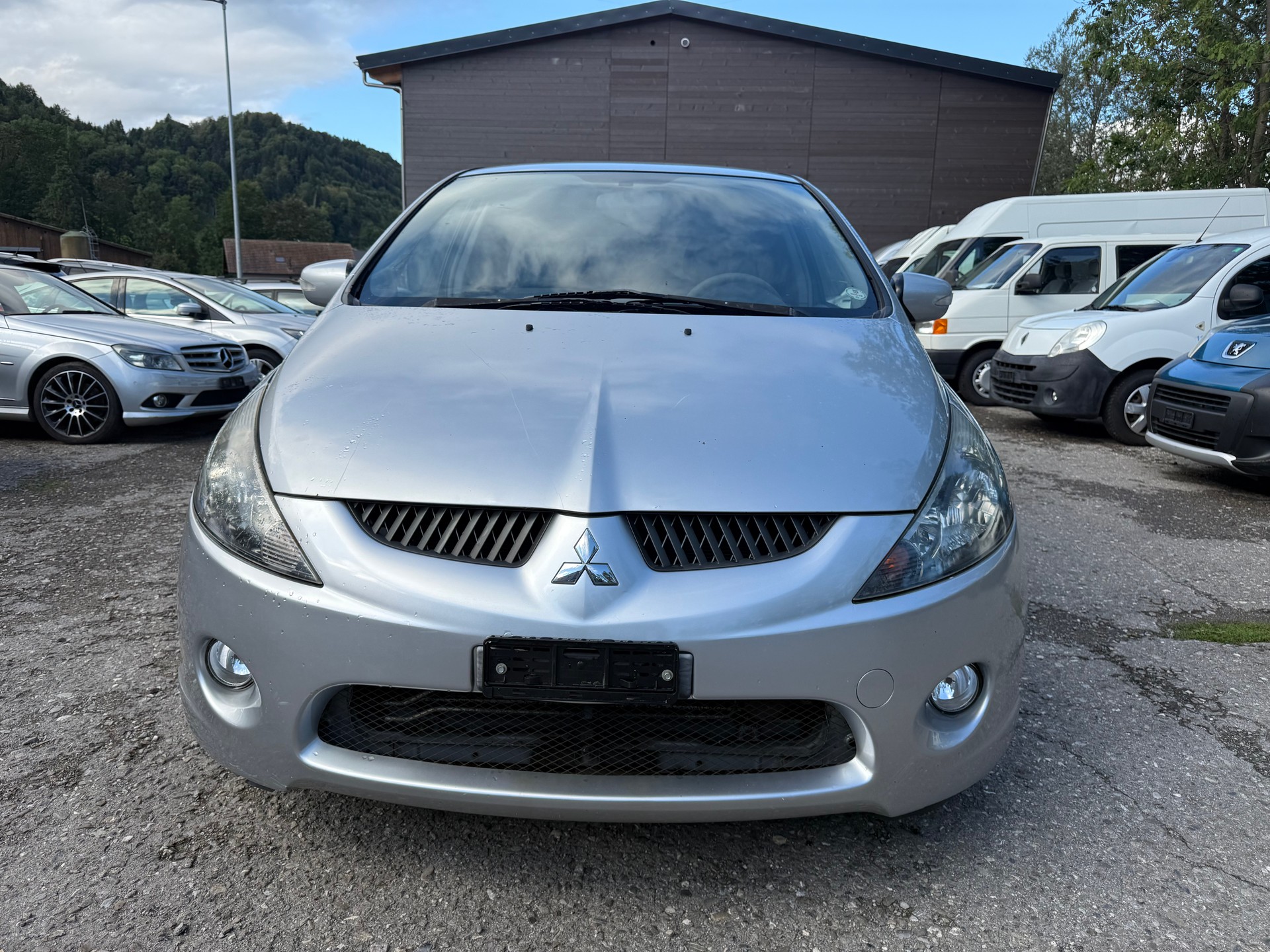 MITSUBISHI Grandis 2.4 16V Intense-image-1