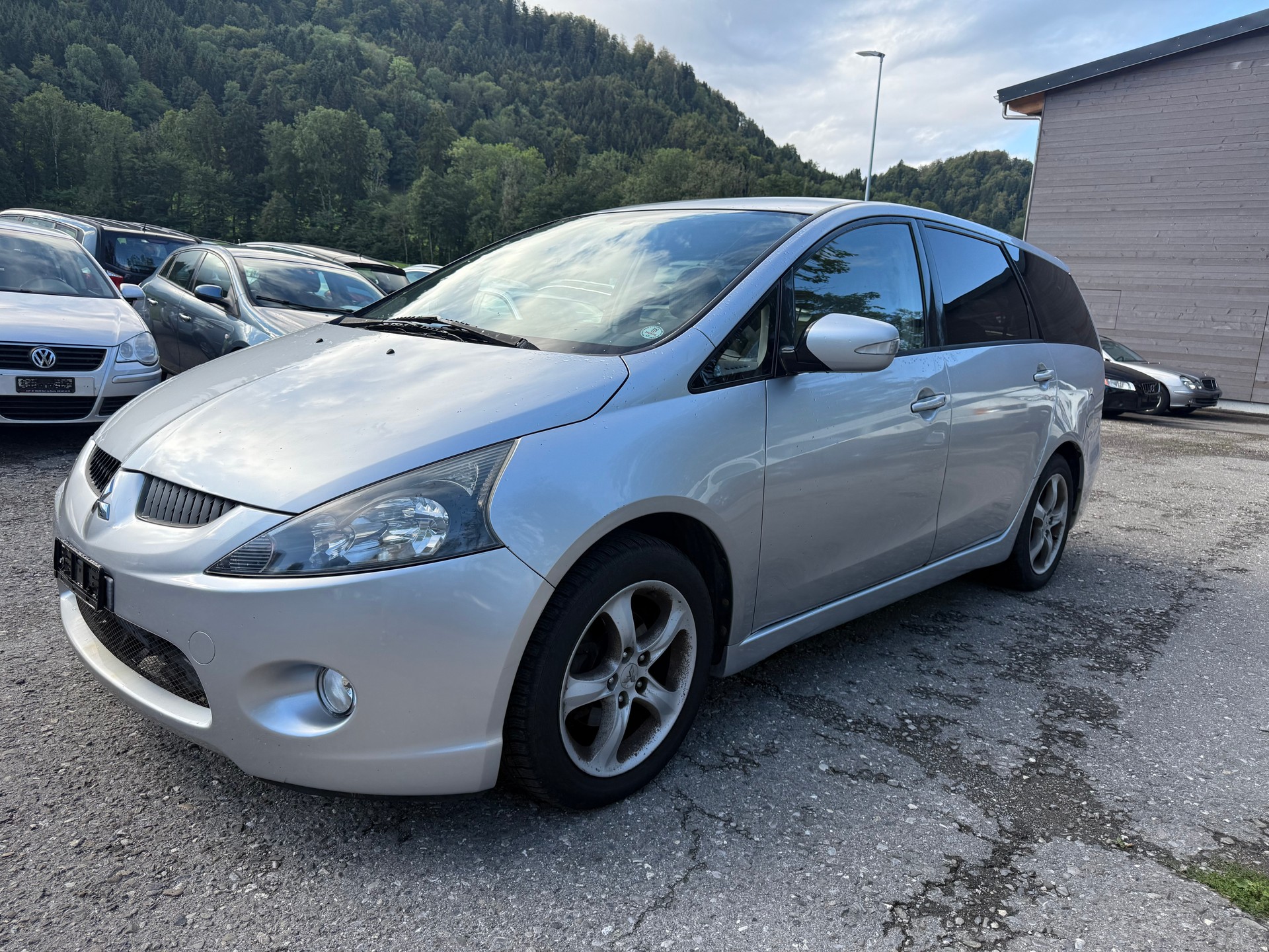 MITSUBISHI Grandis 2.4 16V Intense-image-0