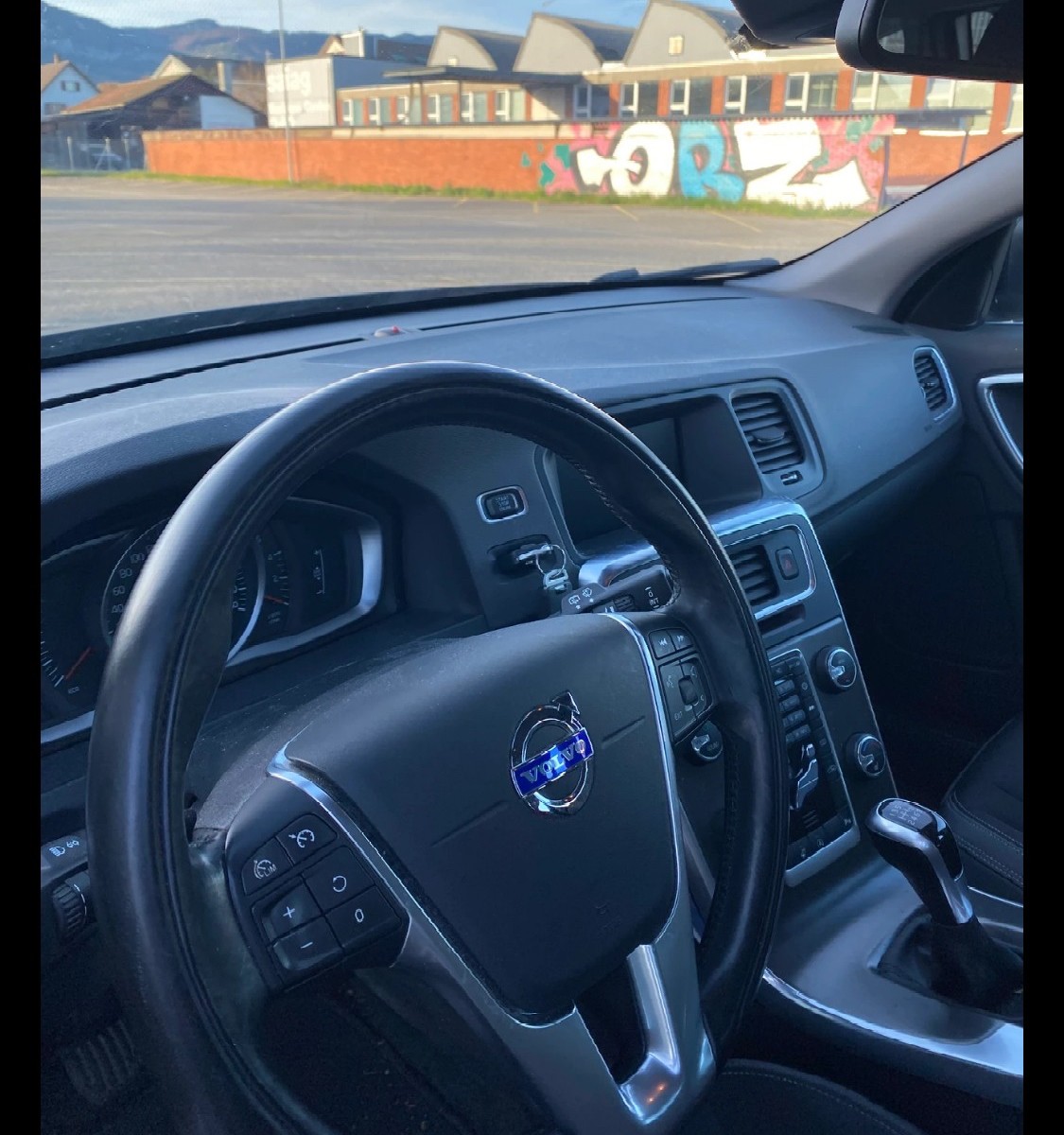 VOLVO V60 D4 Geartronic-image-7
