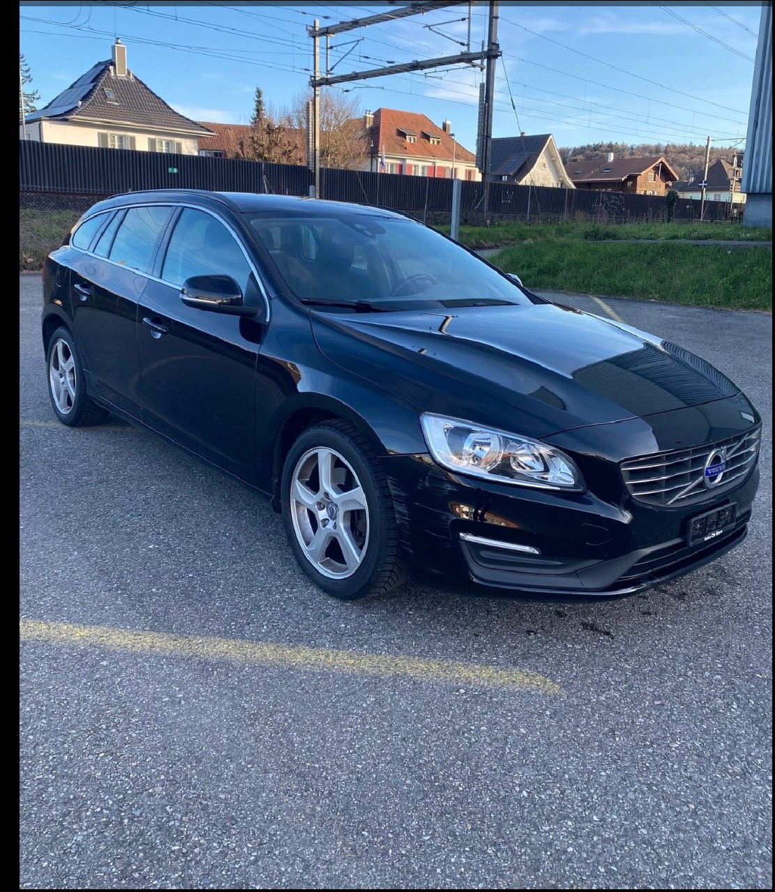VOLVO V60 D4 Geartronic-image-1