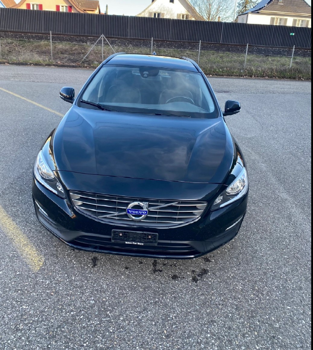 VOLVO V60 D4 Geartronic-image-3