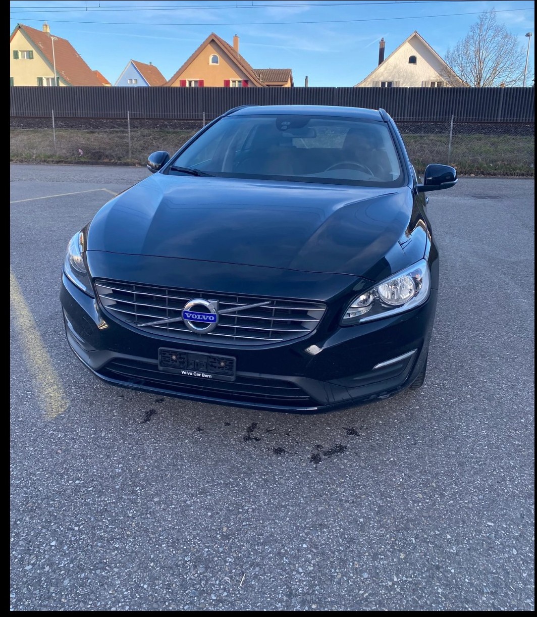 VOLVO V60 D4 Geartronic-image-4