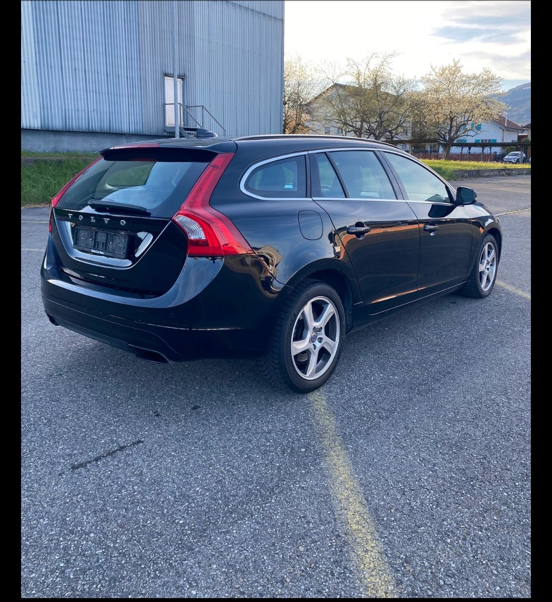 VOLVO V60 D4 Geartronic-image-6