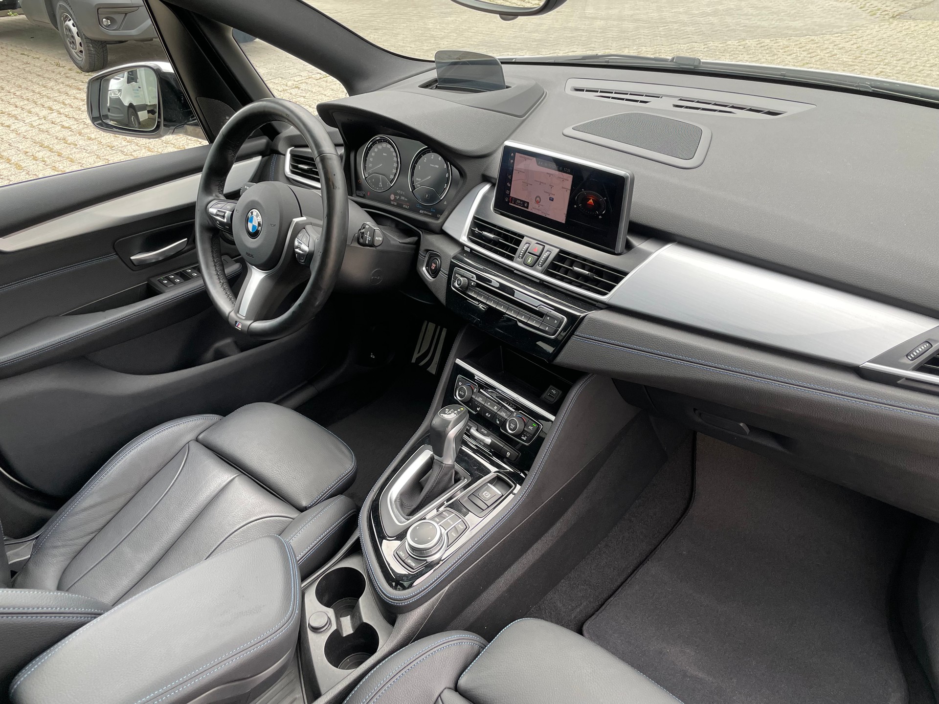BMW 225xe iPerformance Active Tourer Steptronic Luxury Line-image-13